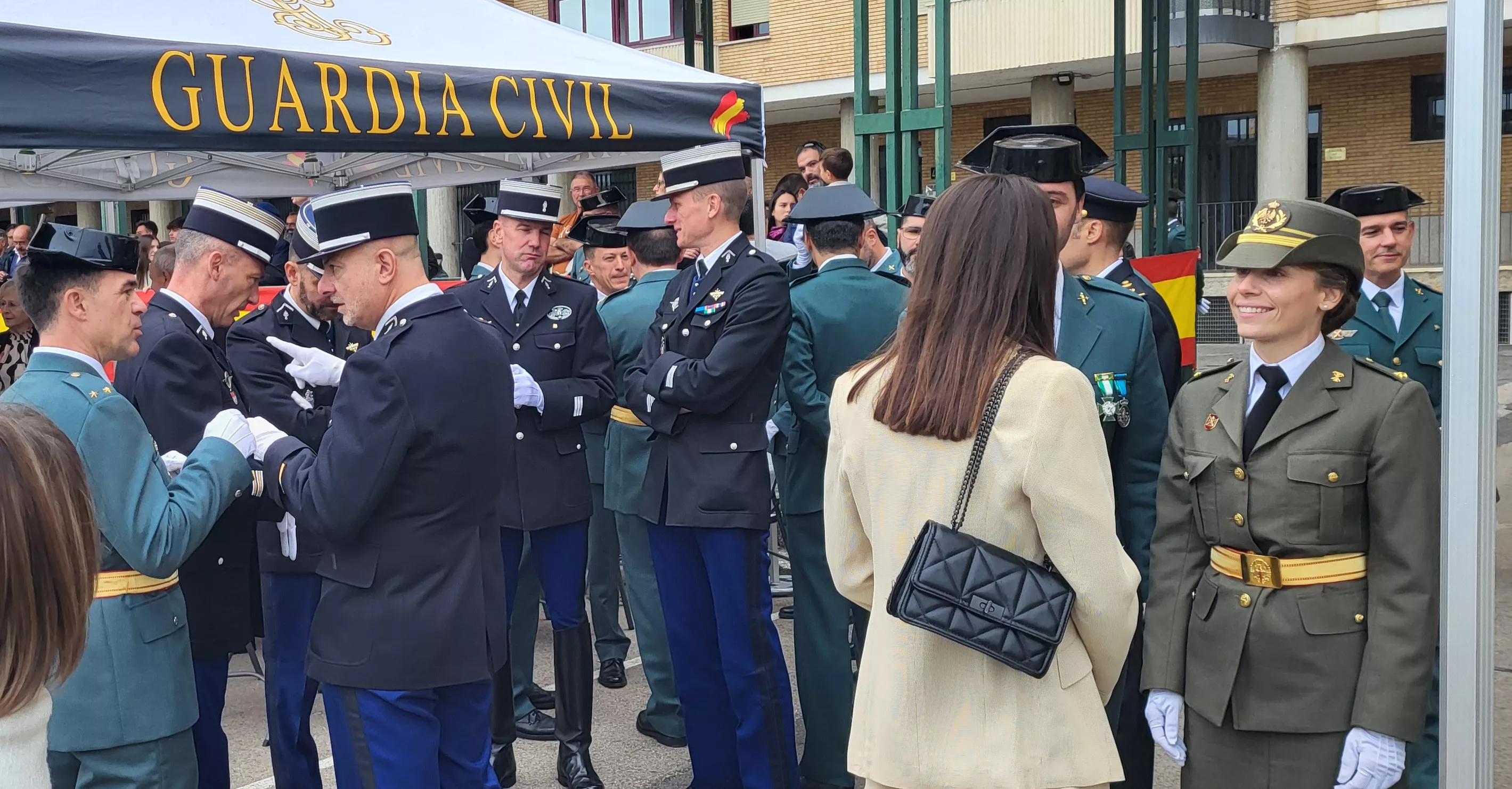 Virgen del Pilar en la Comandancia de la Guardia Civil en Huesca