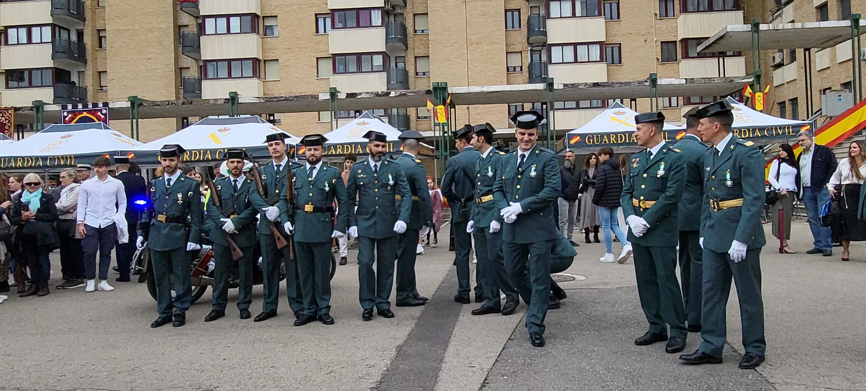 Virgen del Pilar en la Comandancia de la Guardia Civil en Huesca
