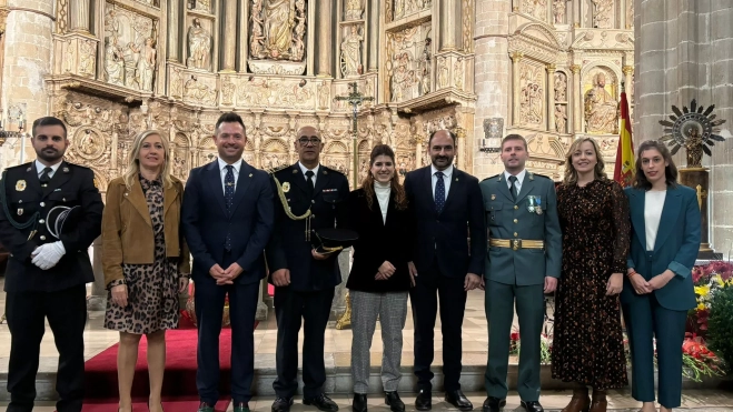 Representantes del Ayuntamiento, la Guardia Civil y la Policía Local Representantes del Ayuntamiento, la Guardia Civil y la Policía Local