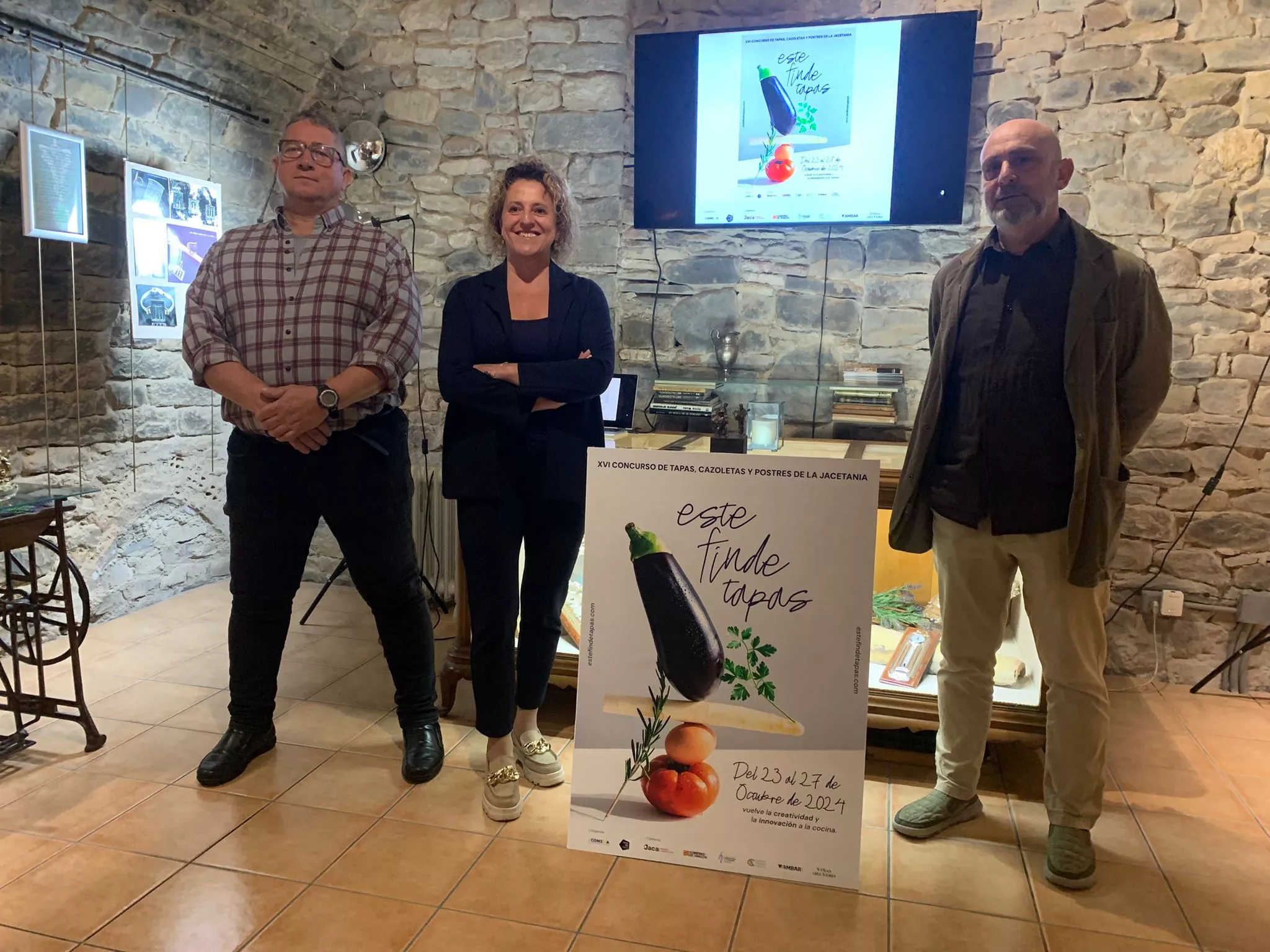 Fran Ponce, Marian Bandrés y Daniel Cruz en la presentación del Concurso de Tapas y Cazoletas de Jaca.