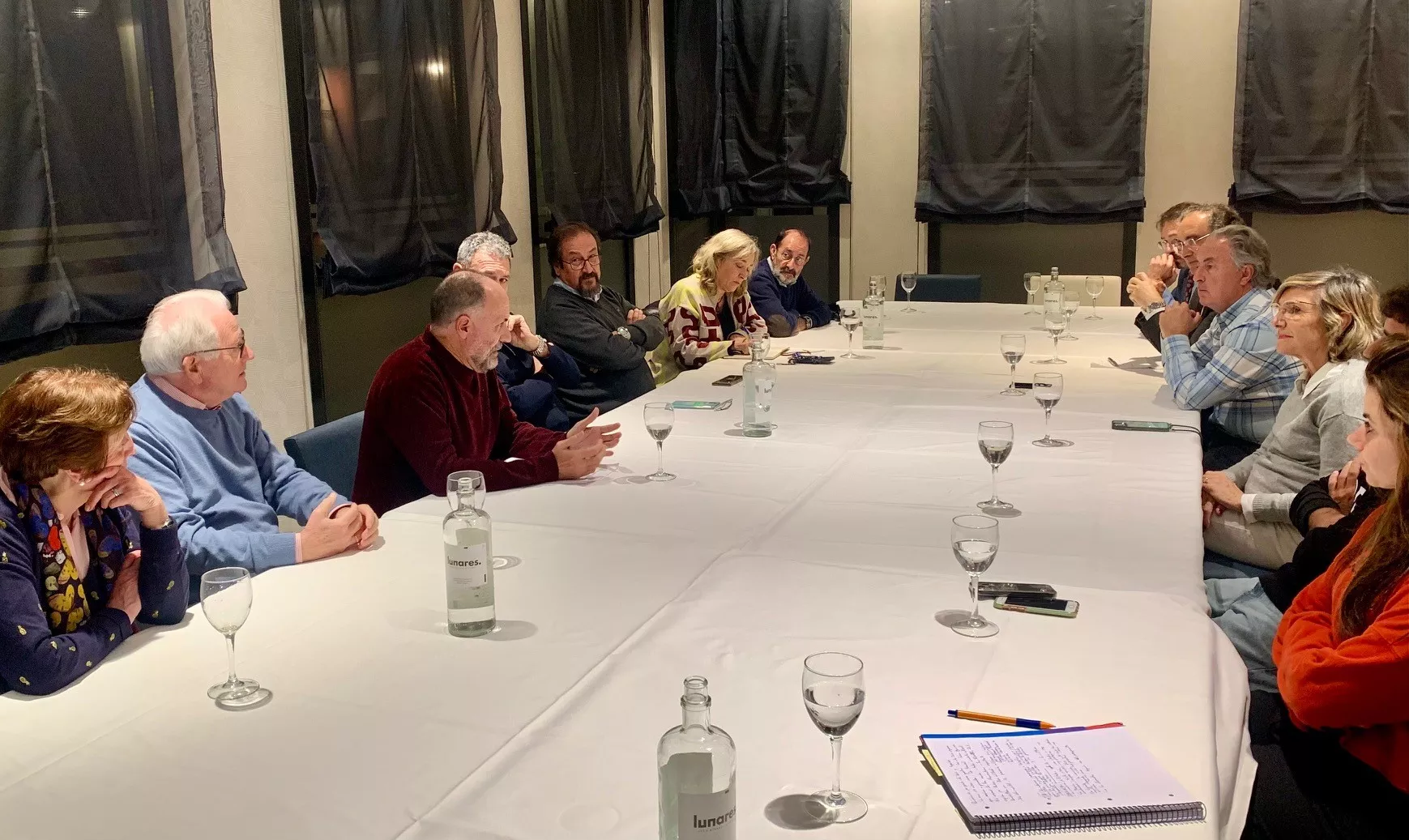 El Club de Opinión Lucas Mallada, en una de sus sesiones.