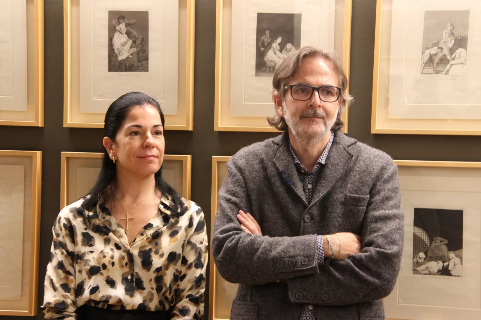 Lola Ibort e Iván Rodríguez. Exposición ‘Goya, fantasía y razón Los Caprichos’ en el Archivo Provincial de Huesca. Foto Carlos Neofato