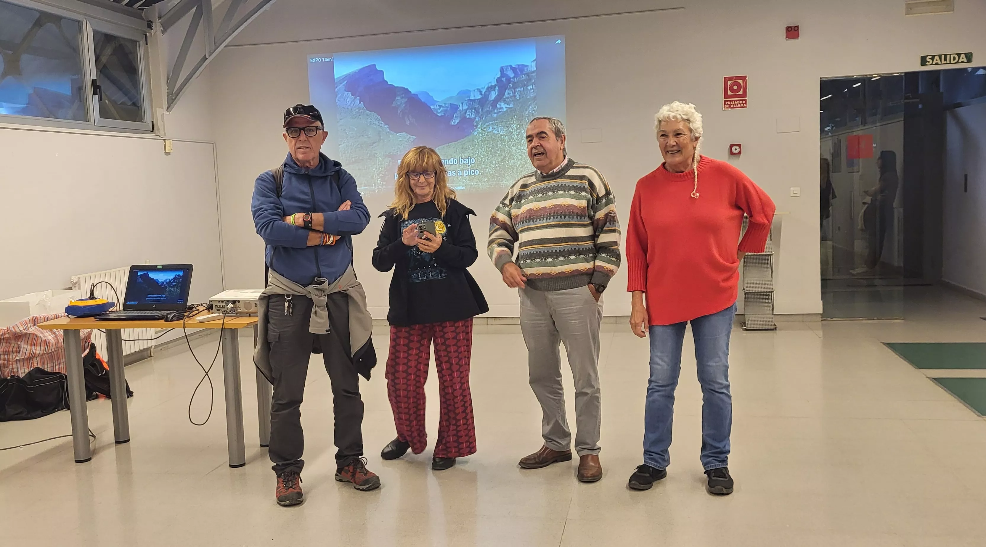 Inauguración en Huesca de la exposición "Enamoradas de las montañas". Foto Mercedes Manterola