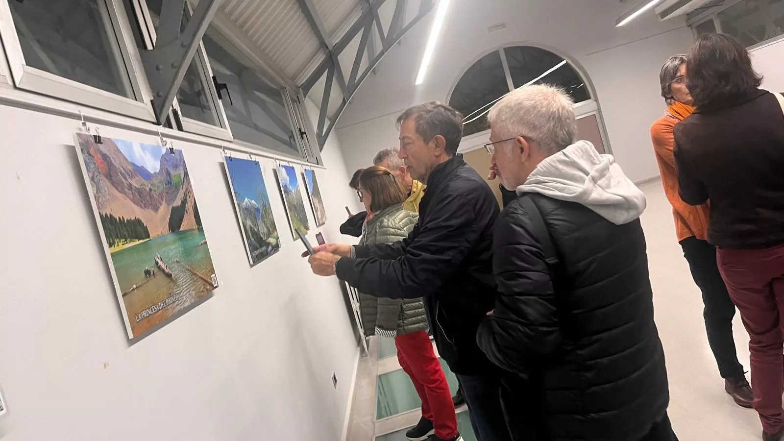 Inauguración en Huesca de la exposición "Enamoradas de las montañas". Foto Mercedes Manterola