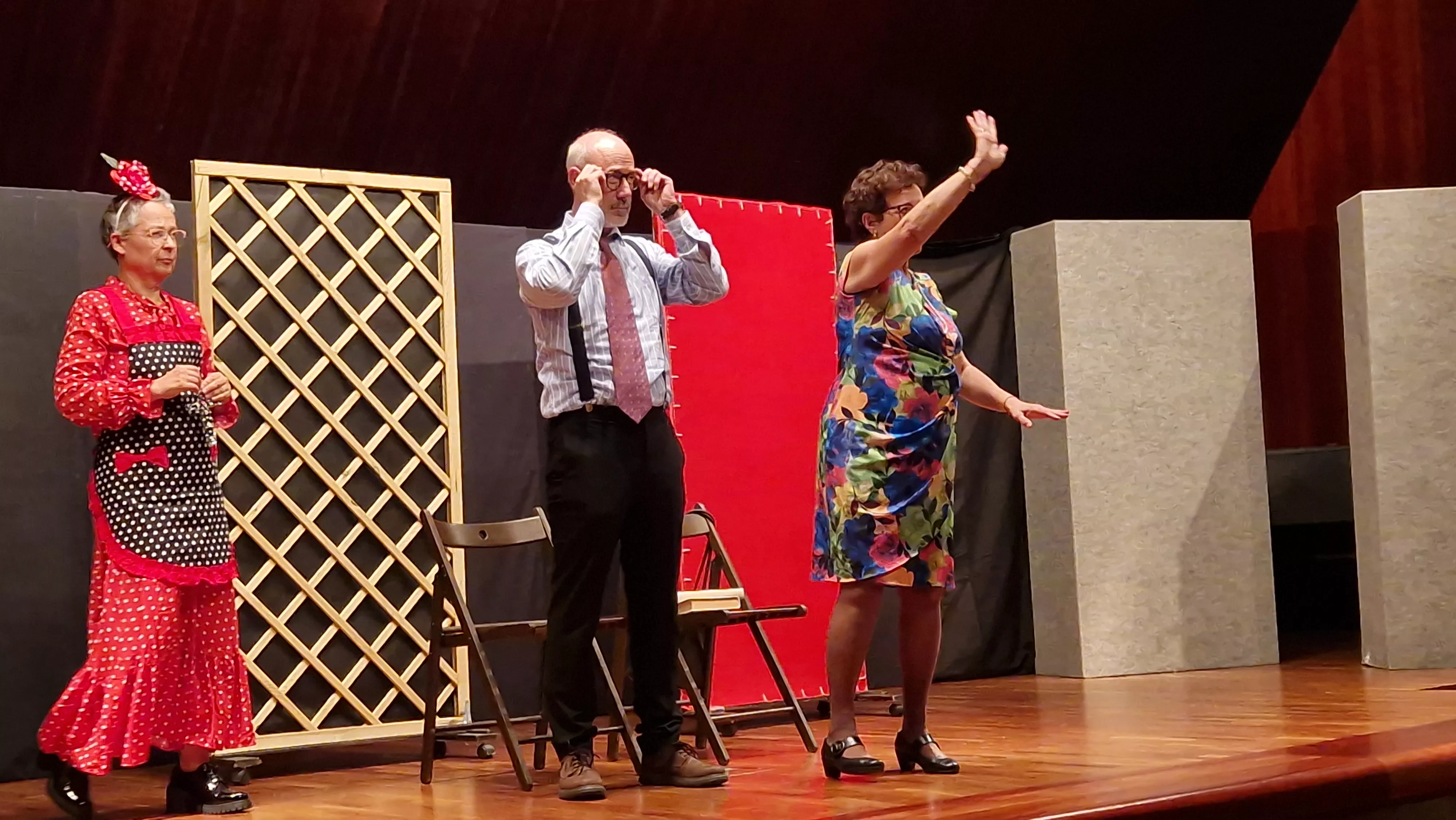 Grupo de teatro de la AECC “Sin Miedo” y la obra “Al mal tiempo…”. Foto Myriam Martínez