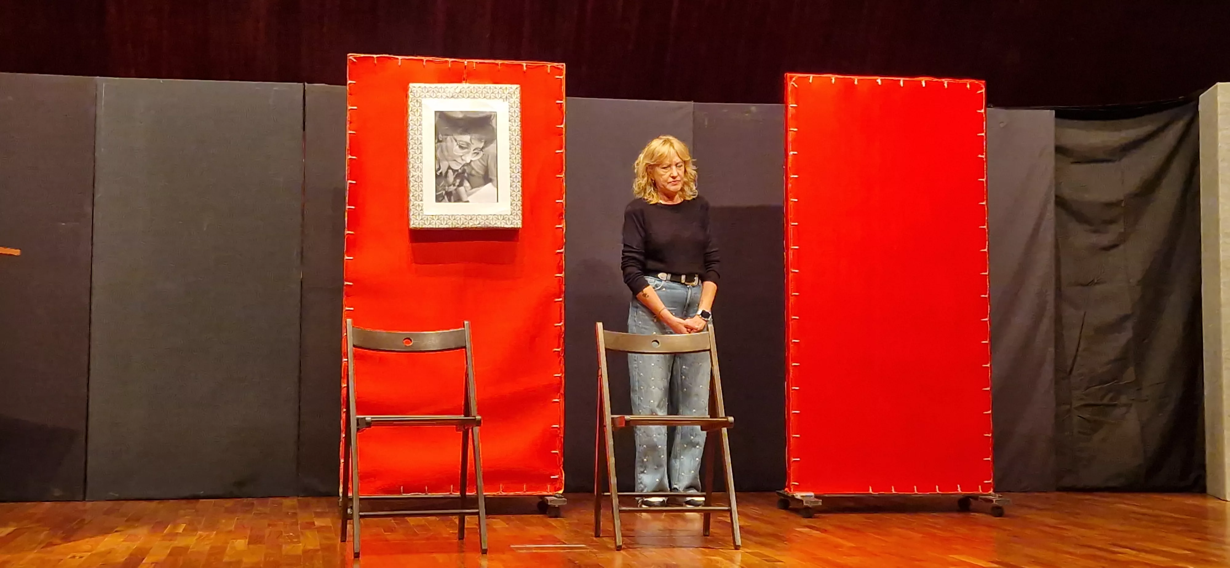 Grupo de teatro de la AECC “Sin Miedo” y la obra “Al mal tiempo…”. Foto Myriam Martínez