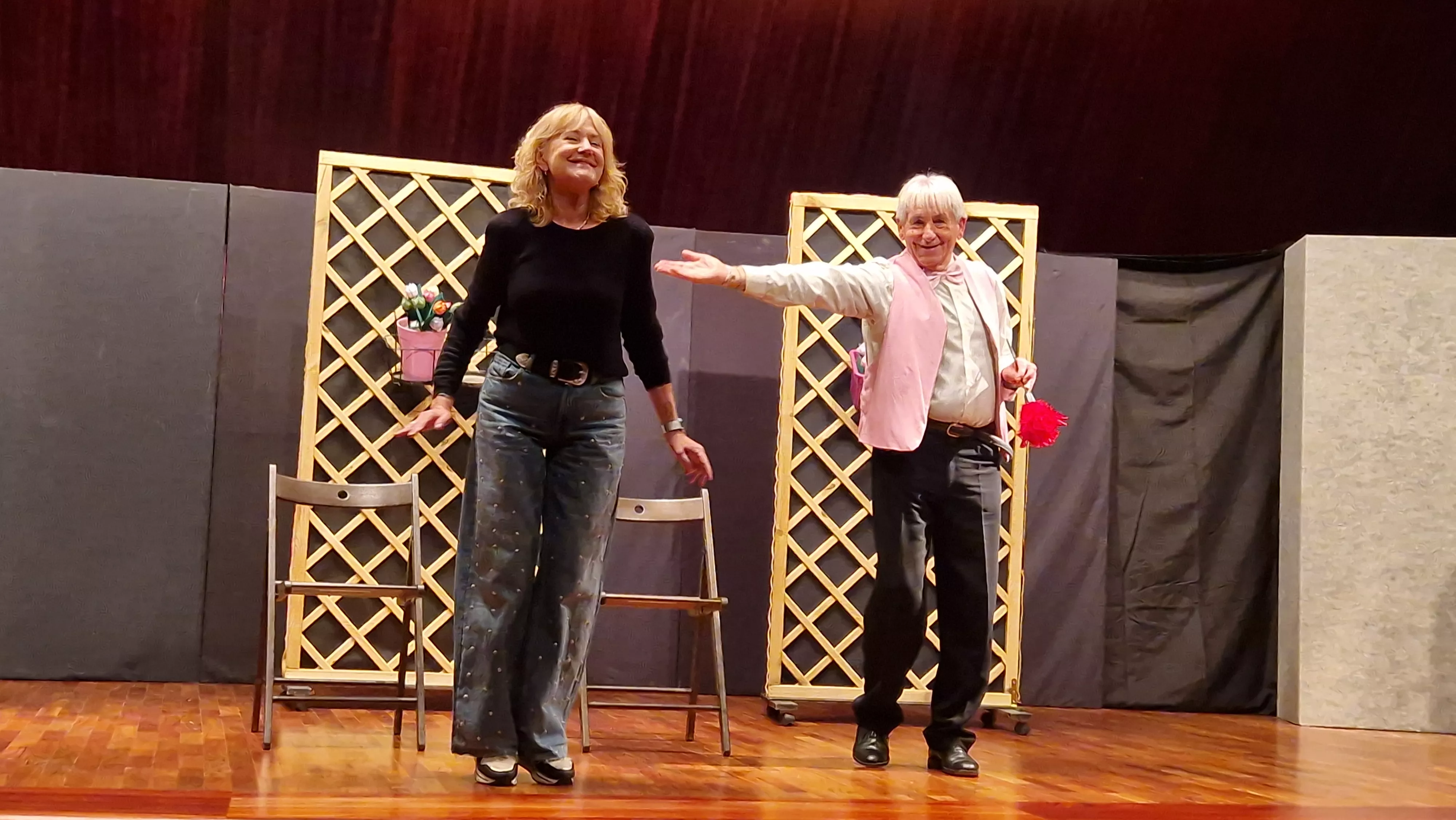 Grupo de teatro de la AECC “Sin Miedo” y la obra “Al mal tiempo…”. Foto Myriam Martínez