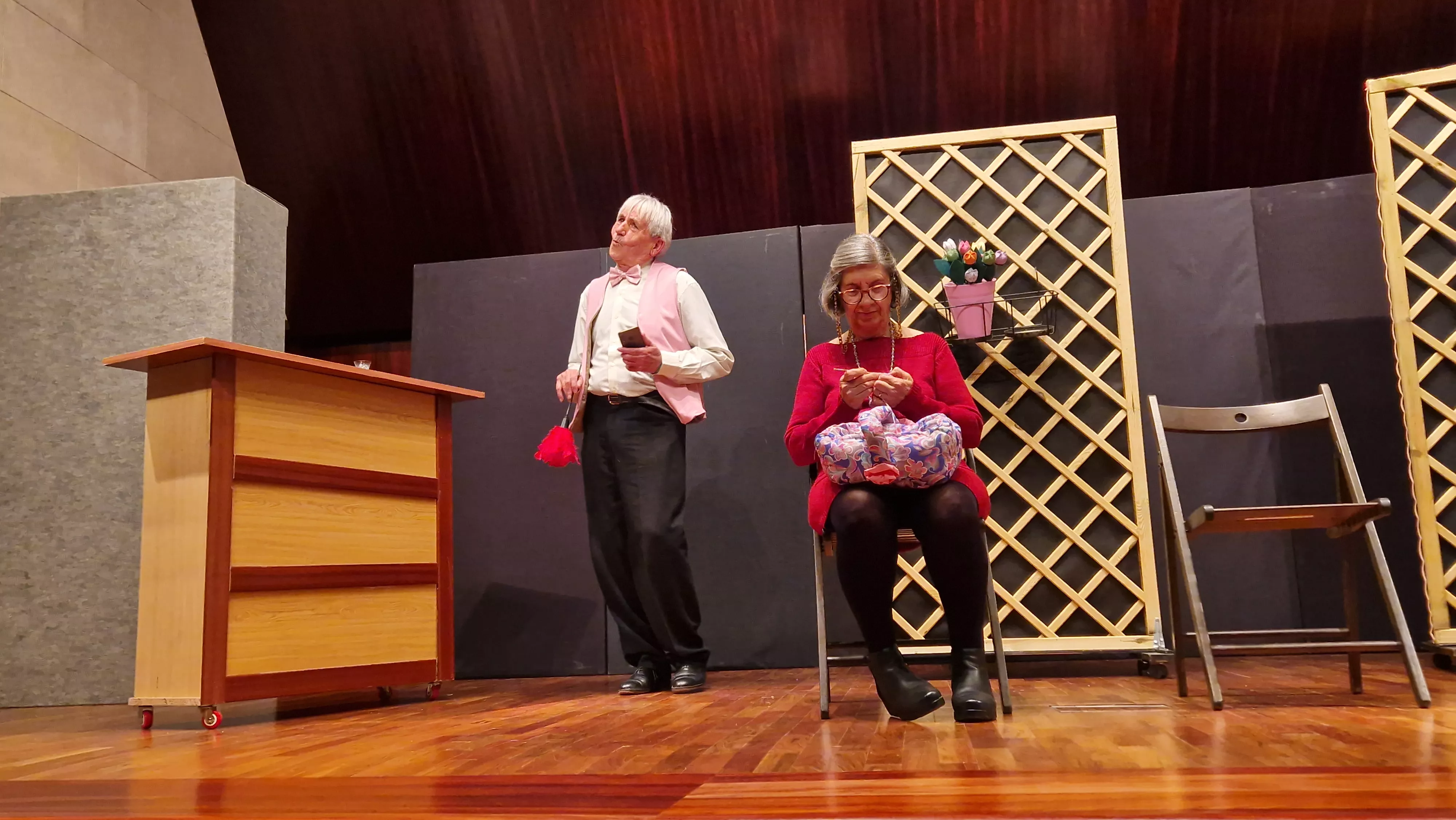 Grupo de teatro de la AECC “Sin Miedo” y la obra “Al mal tiempo…”. Foto Myriam Martínez