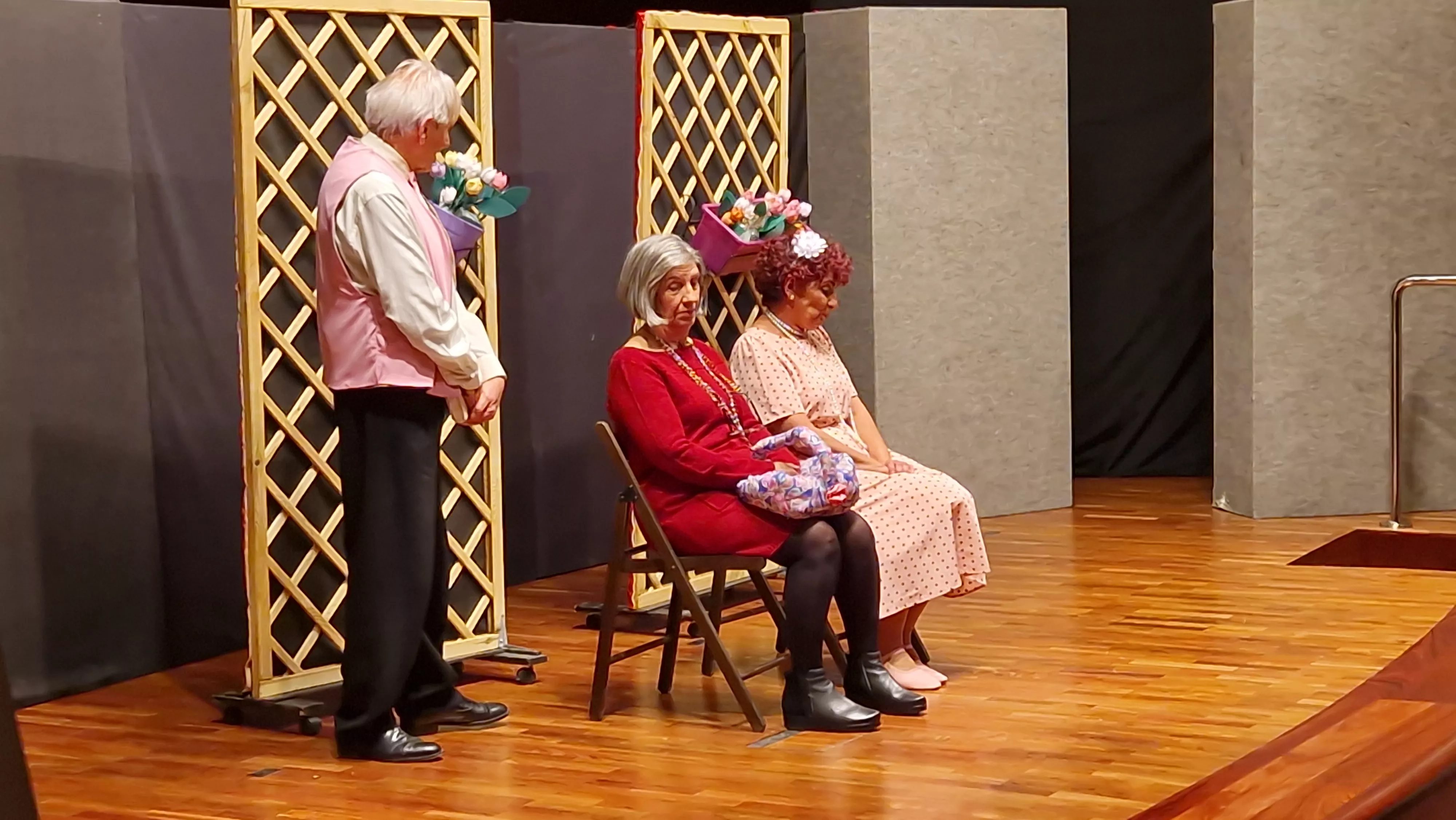 Grupo de teatro de la AECC “Sin Miedo” y la obra “Al mal tiempo…”. Foto Myriam Martínez