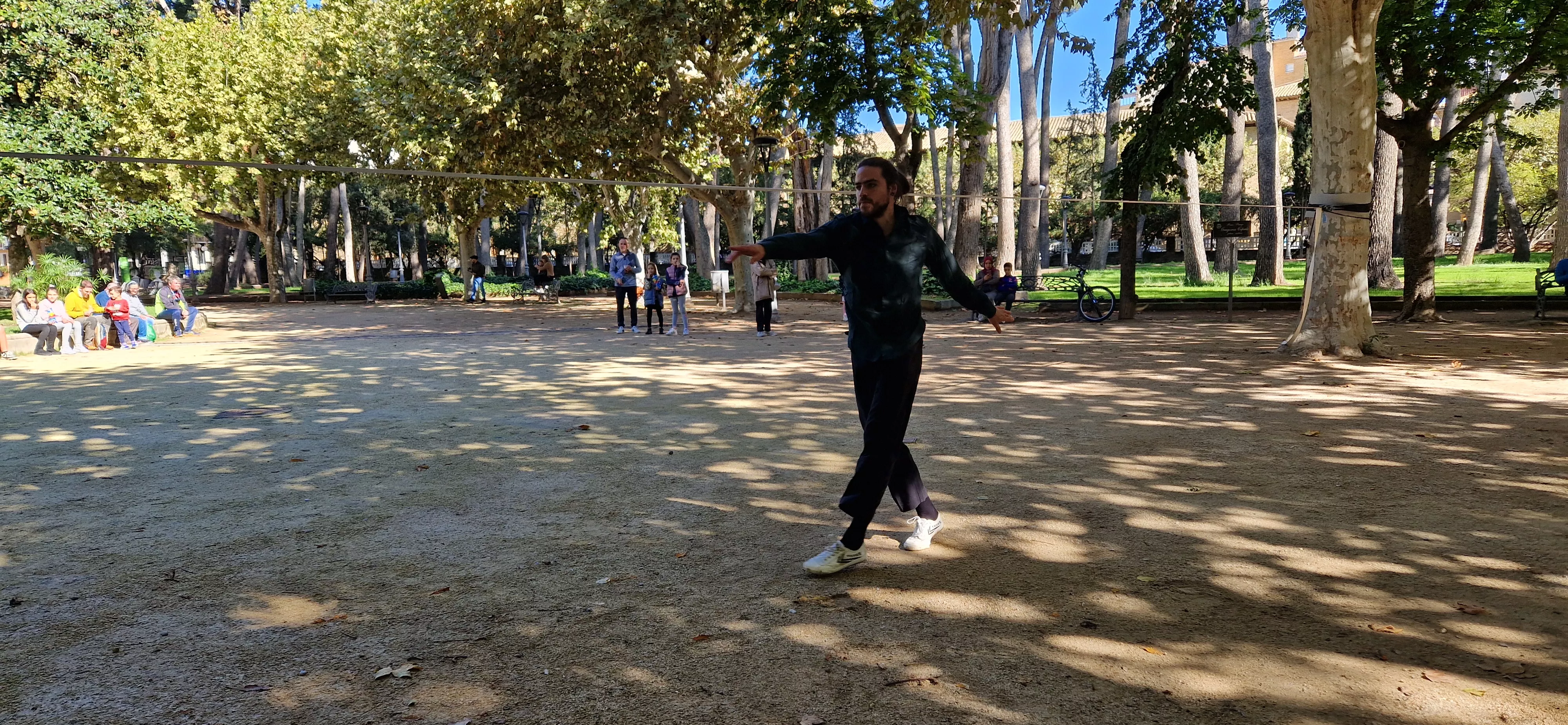 Bruno Toso y su espectáculo de  slackline en el Spin Festival. Foto Myriam Martínez 