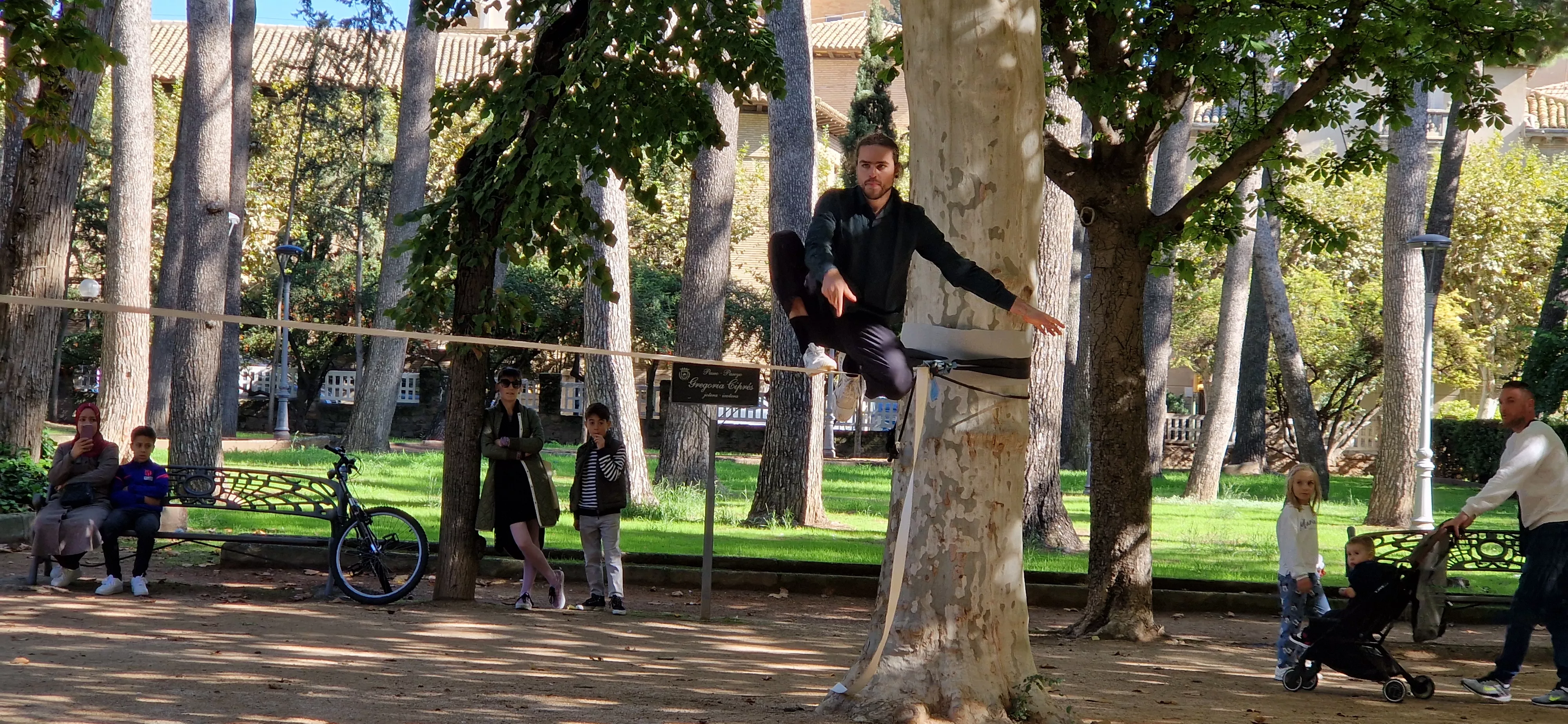 Bruno Toso y su espectáculo de  slackline en el Spin Festival. Foto Myriam Martínez 