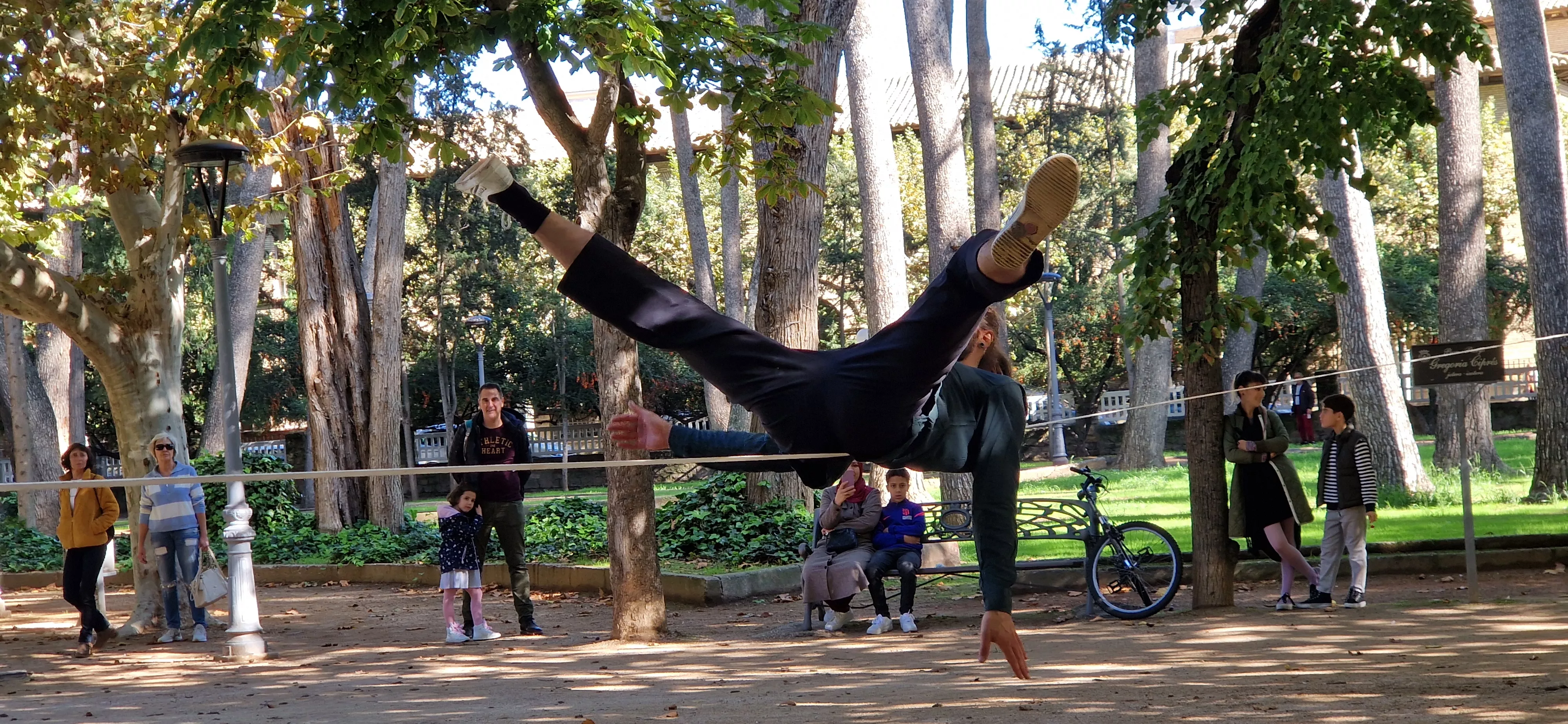 Bruno Toso y su espectáculo de  slackline en el Spin Festival. Foto Myriam Martínez 