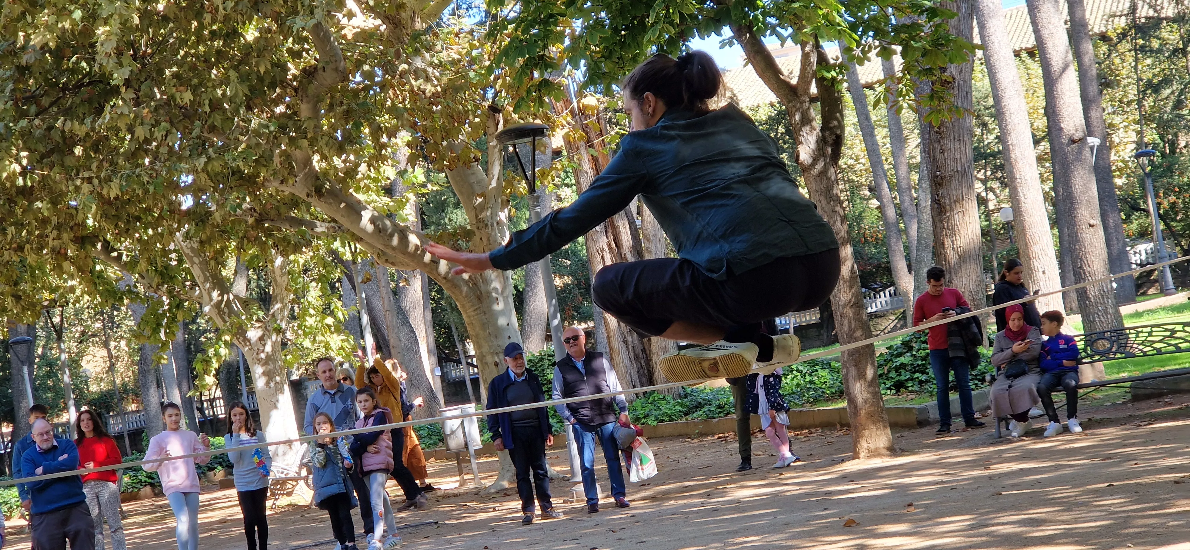 Bruno Toso y su espectáculo de  slackline en el Spin Festival. Foto Myriam Martínez 