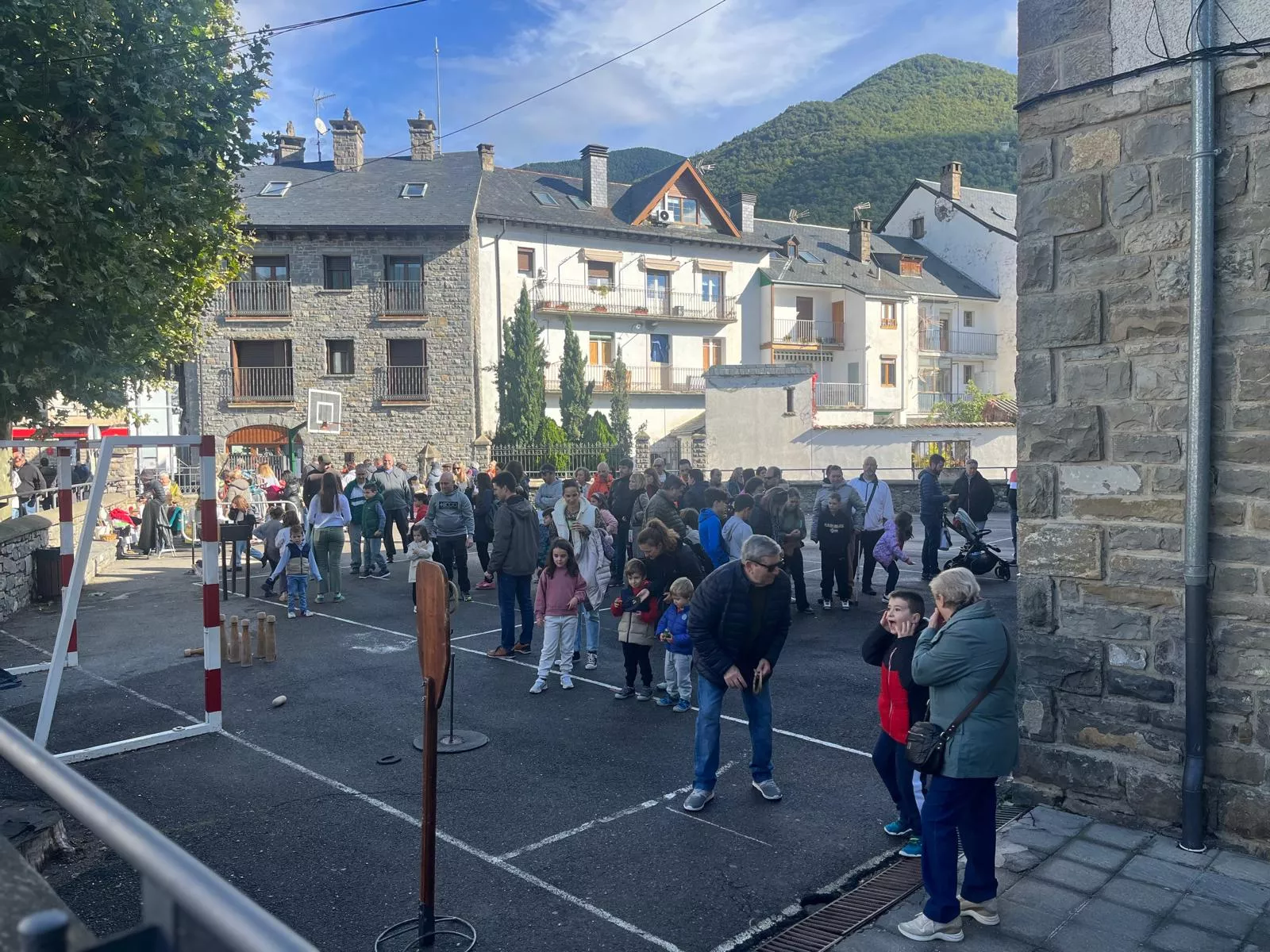 Inauguración de la Feria de Otoño de Biescas 2024