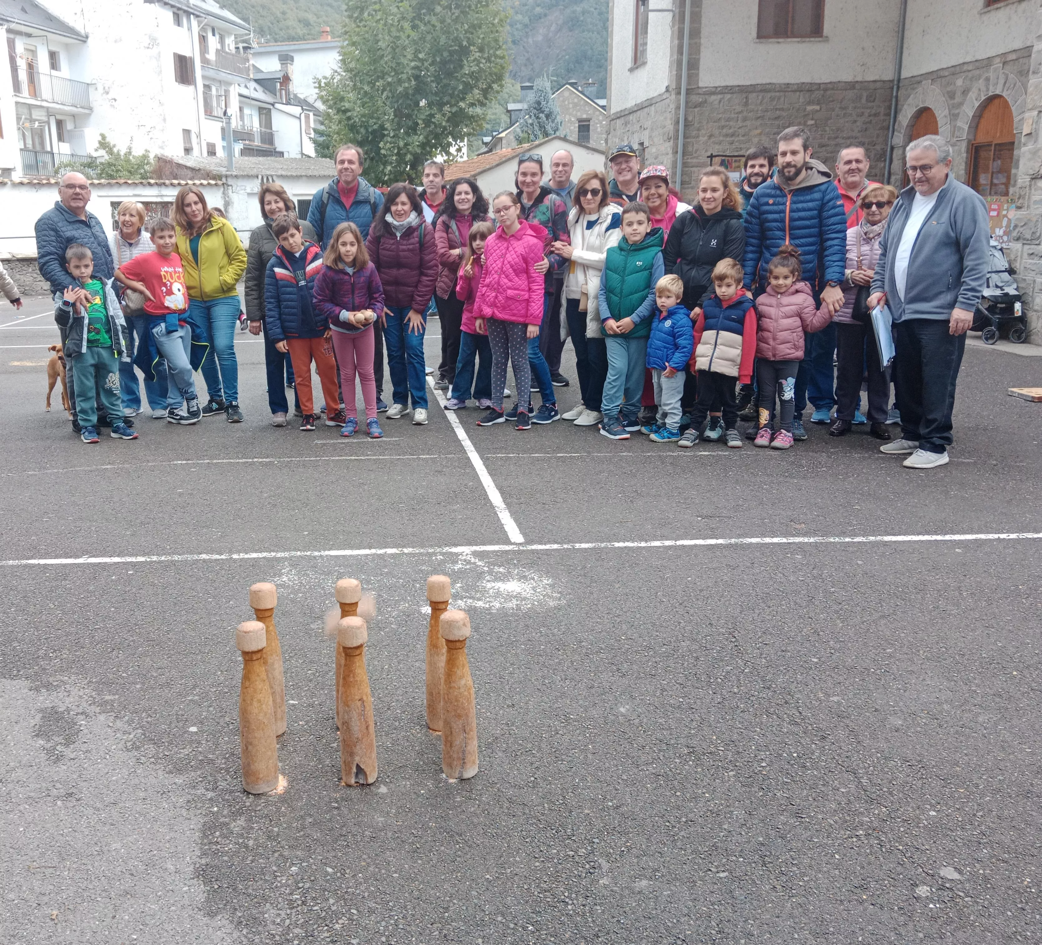 Juegos tradicionales en la feria de Biescas, Palistroc de Azanuy.
