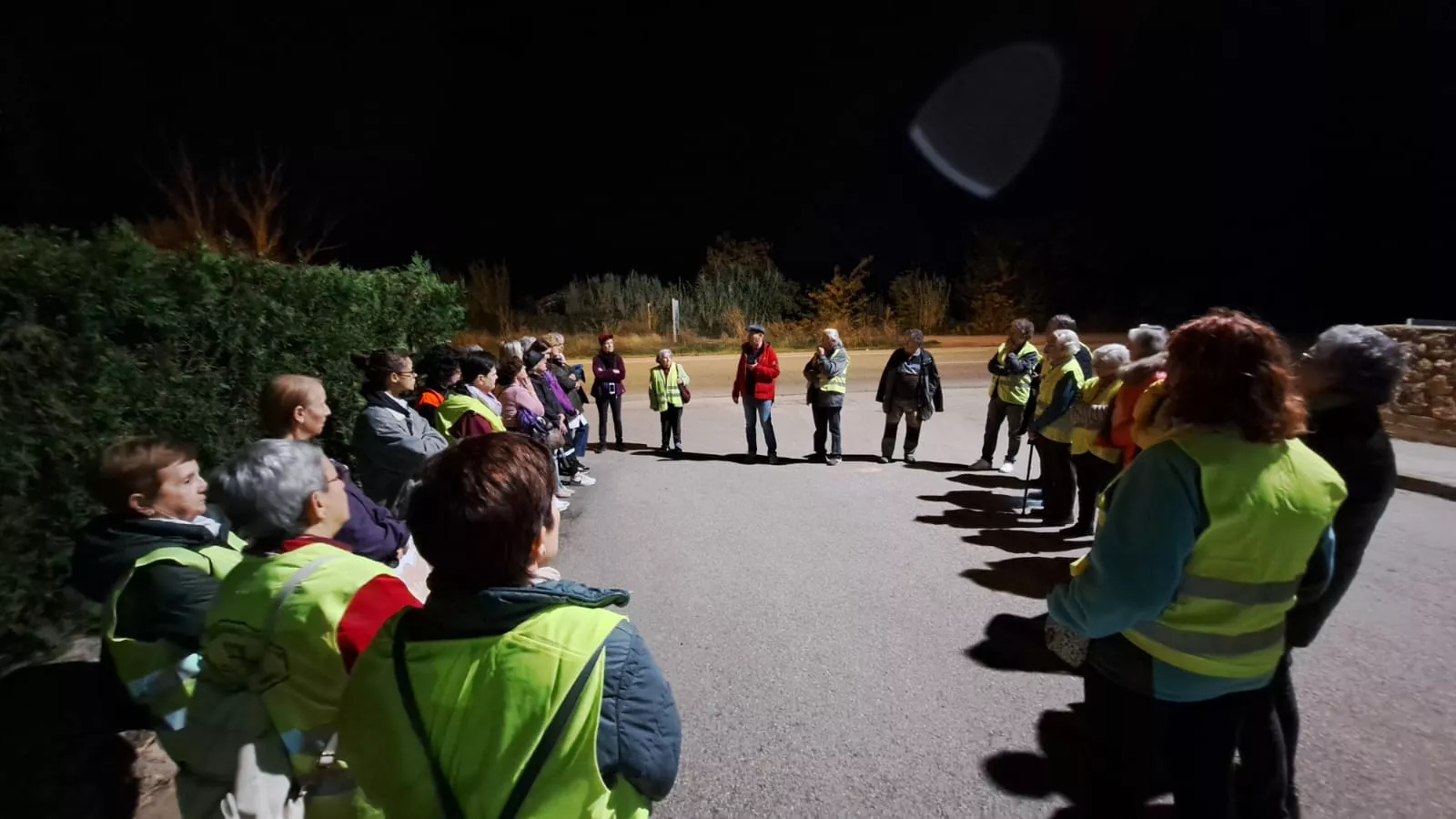 Imágen de la marcha realizada el sábado hasta el CRS Santo Cristo de los Milagros. Plataformas ciudadanas de Huesca celebran una jornada reivindicativa y de reflexión sobre la sanidad y piden una atención digna