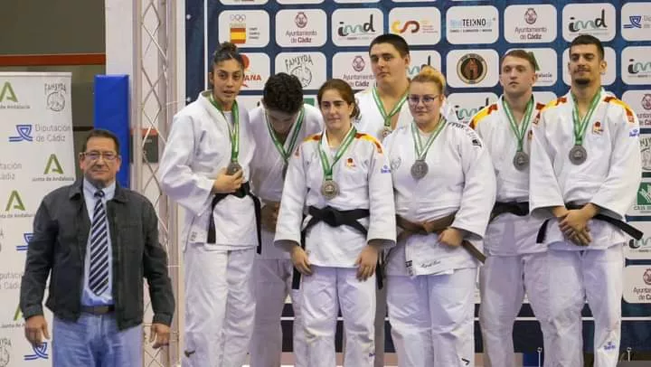 Equipo de plata en Cádiz con Sergio García segundo a la derecha.