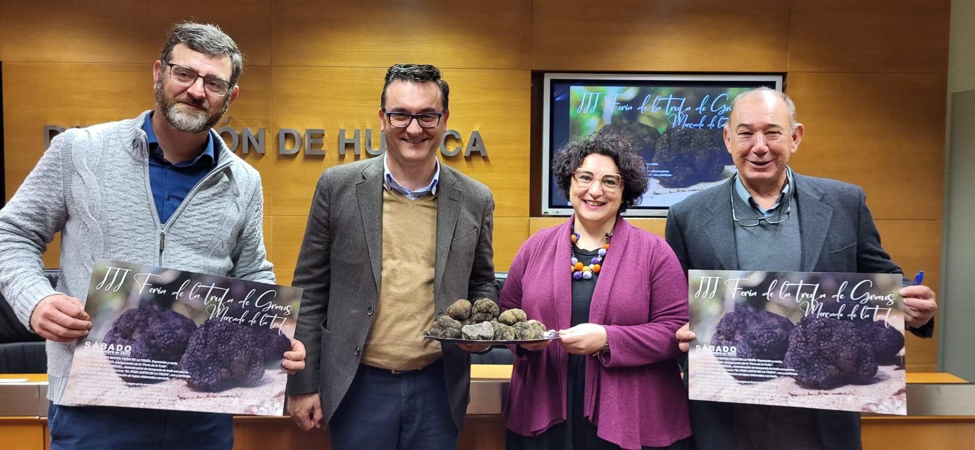 David Royo, Roque Vicente, Gema Betorz y César Sistac en la presentación de la Feria y el Mercado de la Trufa de Graus