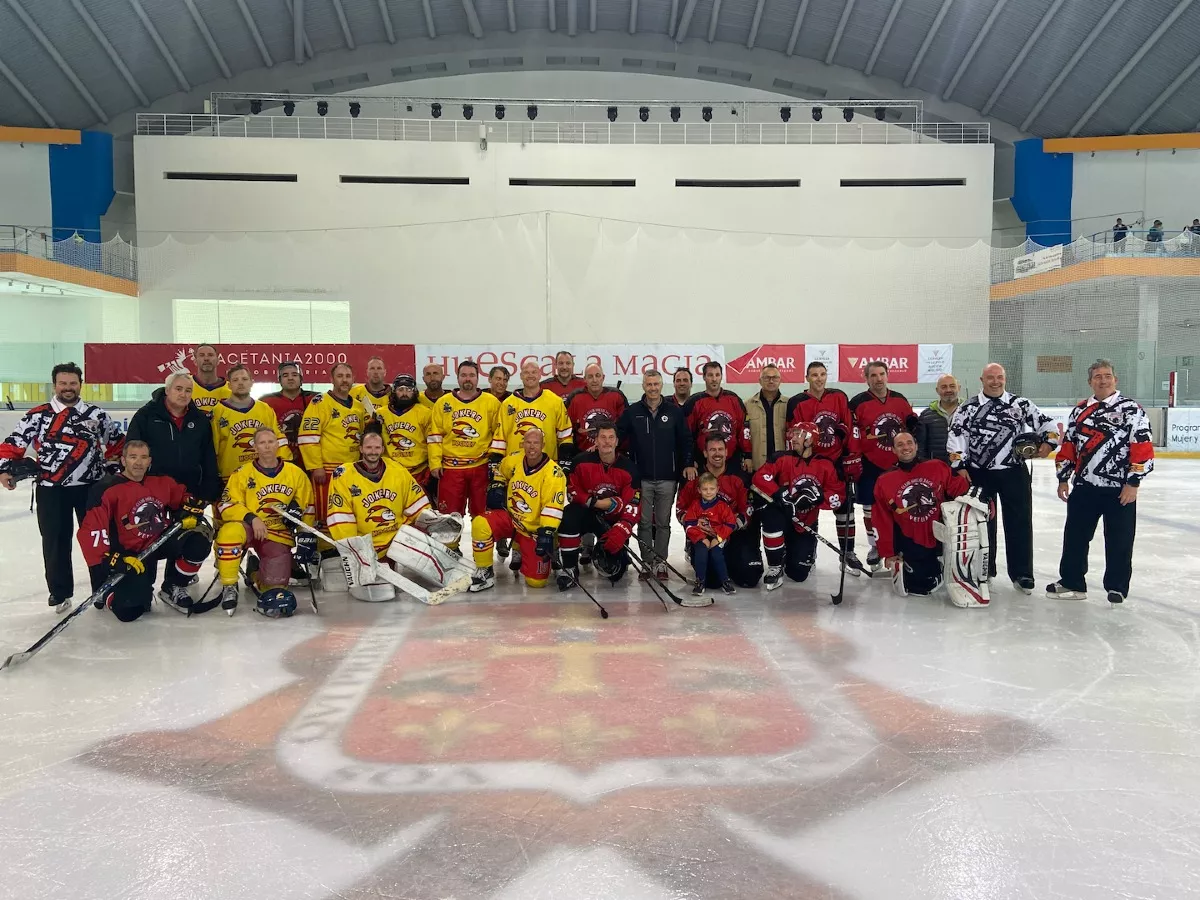 Club Hielo Jaca Veteranos 1, campeón del Torneo Internacional de Hockey Hielo "Ciudad de Jaca"