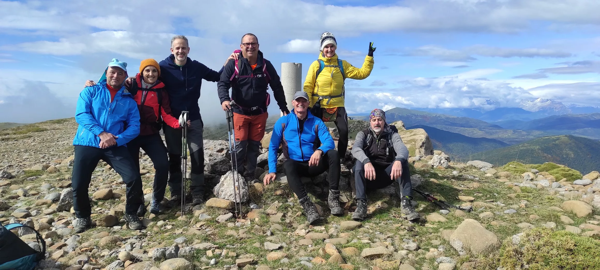 El grupo de Travesías Pirenaicas finalizó la temporada 2024.