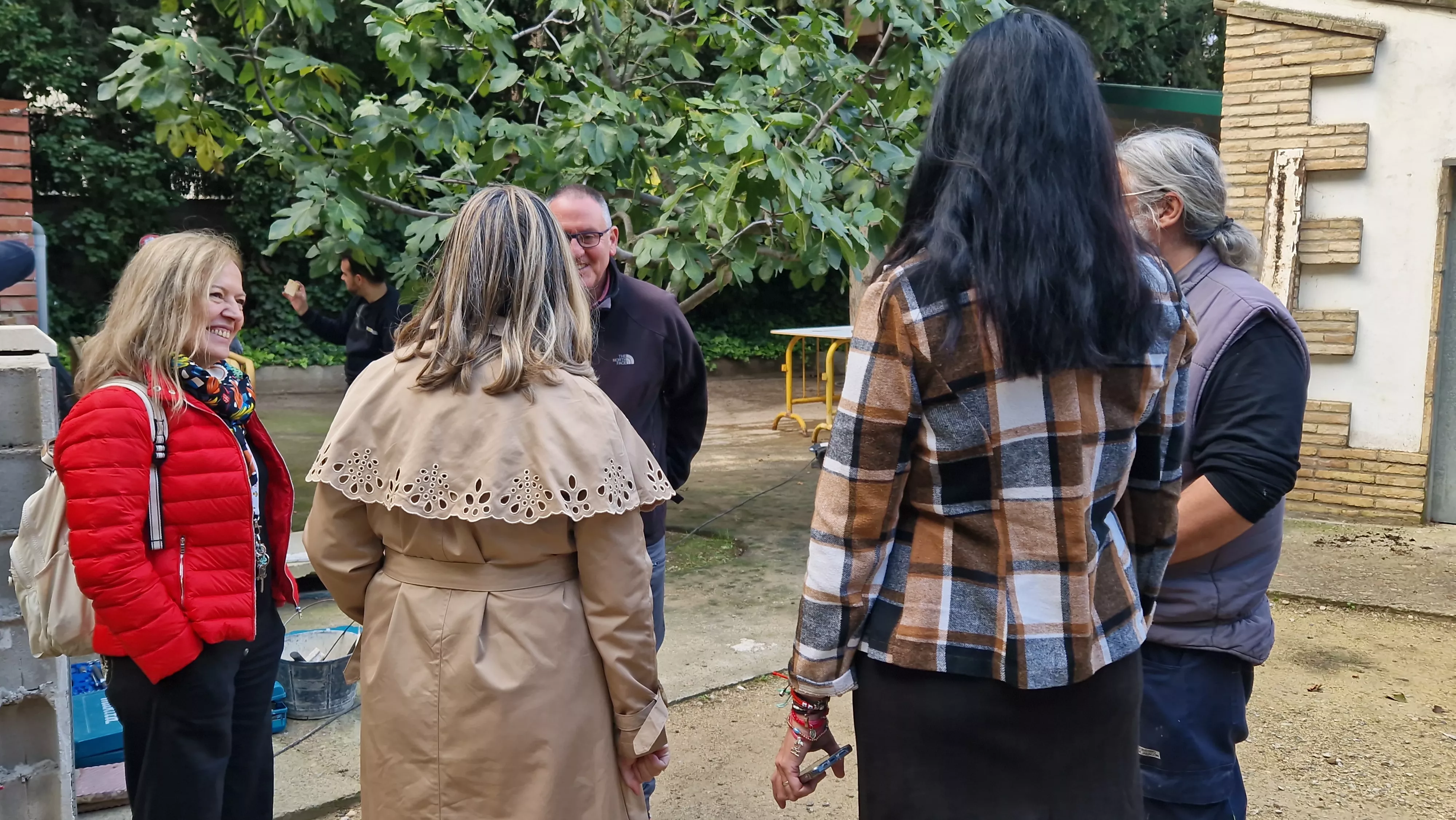 Visita de la consejera Claudia Pérez Forniés a la Escuela Taller del Parque Miguel Servet. Foto Myriam Martínez