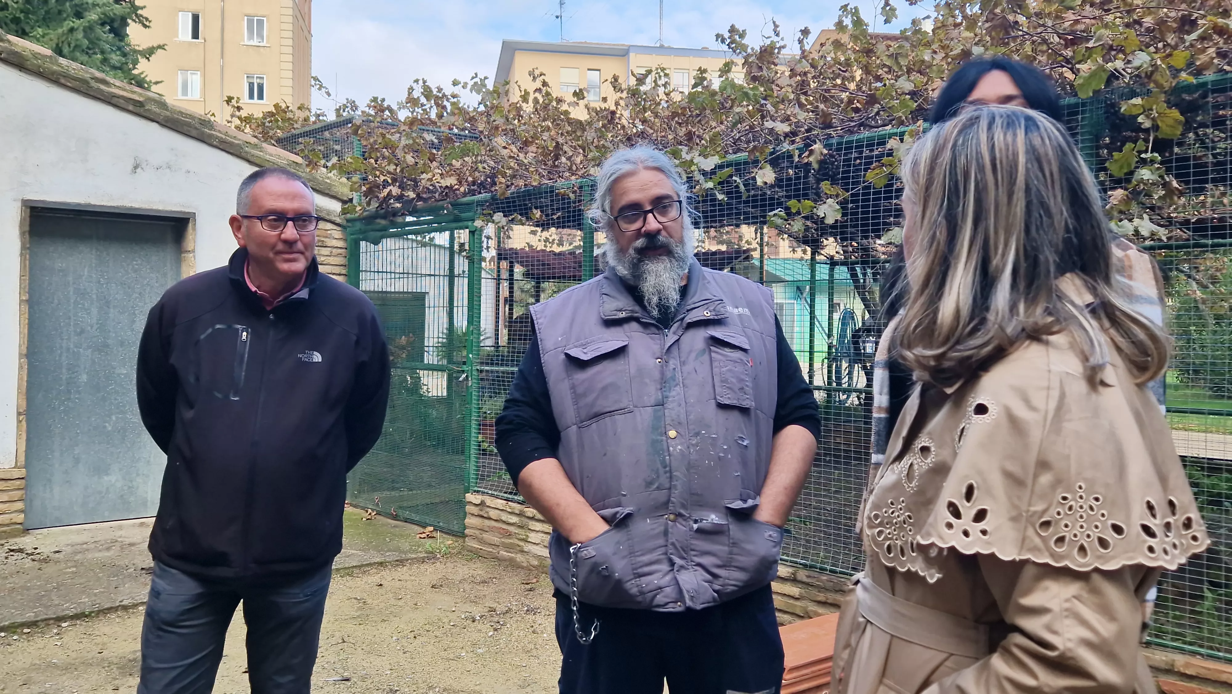 Visita de la consejera Claudia Pérez Forniés a la Escuela Taller del Parque Miguel Servet. Foto Myriam Martínez