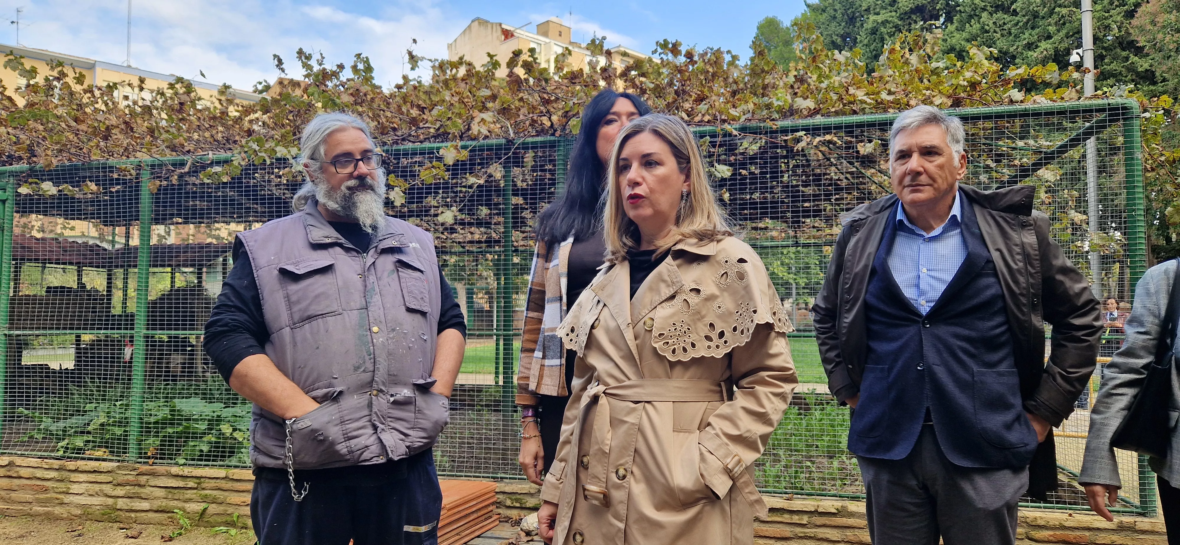 Visita de la consejera Claudia Pérez Forniés a la Escuela Taller del Parque Miguel Servet. Foto Myriam Martínez