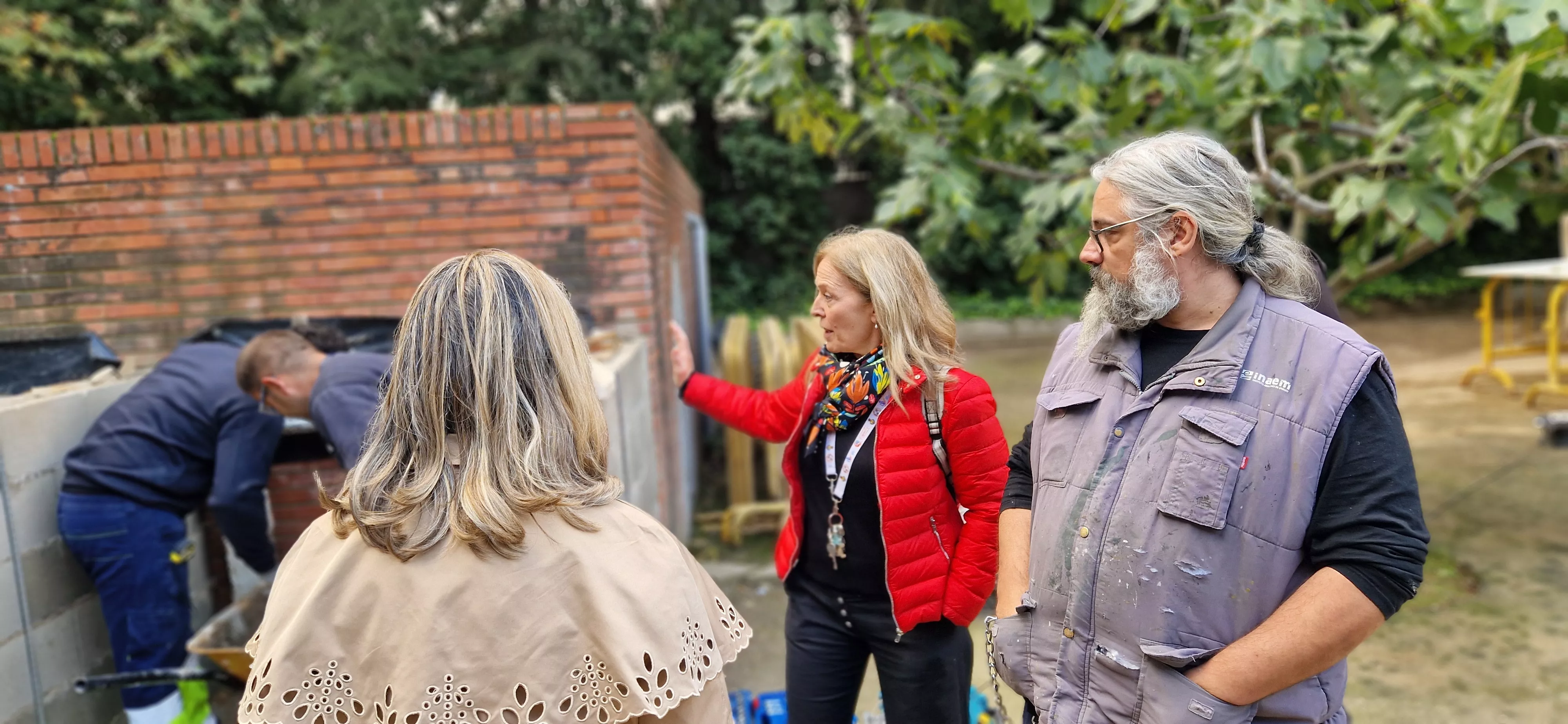 Visita de la consejera Claudia Pérez Forniés a la Escuela Taller del Parque Miguel Servet. Foto Myriam Martínez