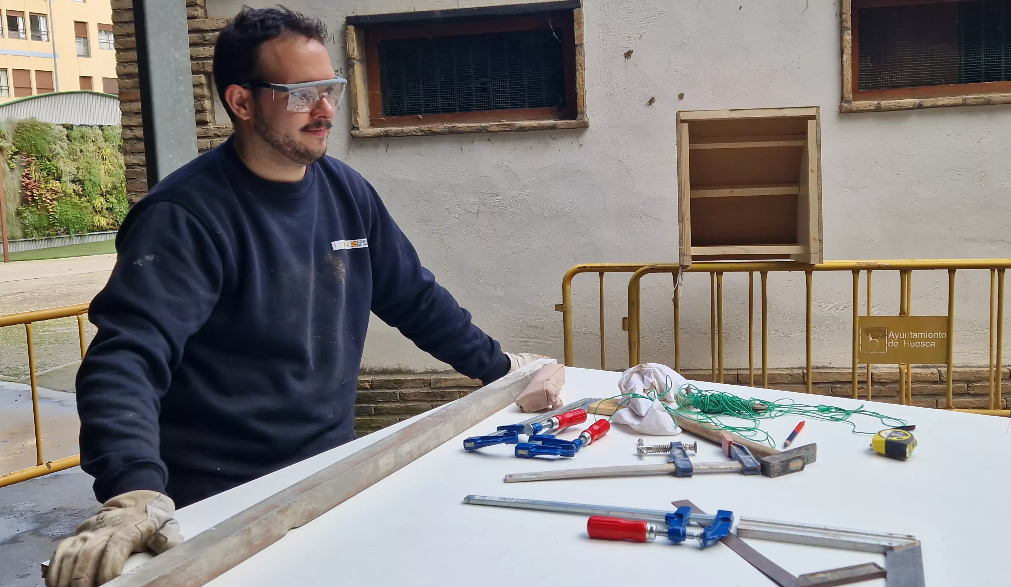 Visita de la consejera Claudia Pérez Forniés a la Escuela Taller del Parque Miguel Servet. Foto Myriam Martínez