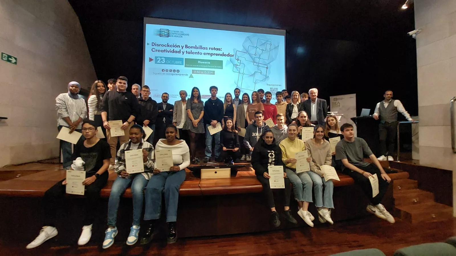 Participantes en Bombillas Rotas