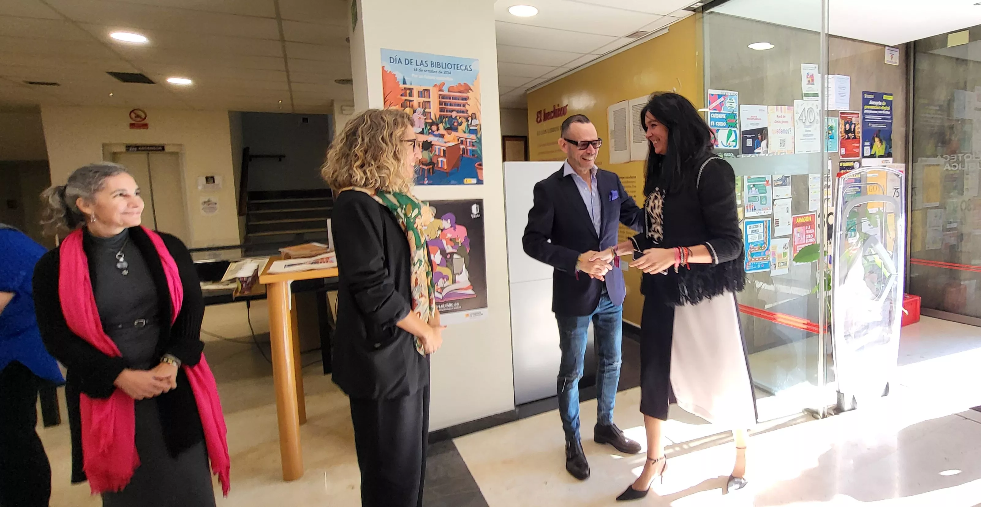 Inauguración de la exposición "El hechizo de los libros restaurados" en la Biblioteca Pública de Huesca. Foto Mercedes Manterola