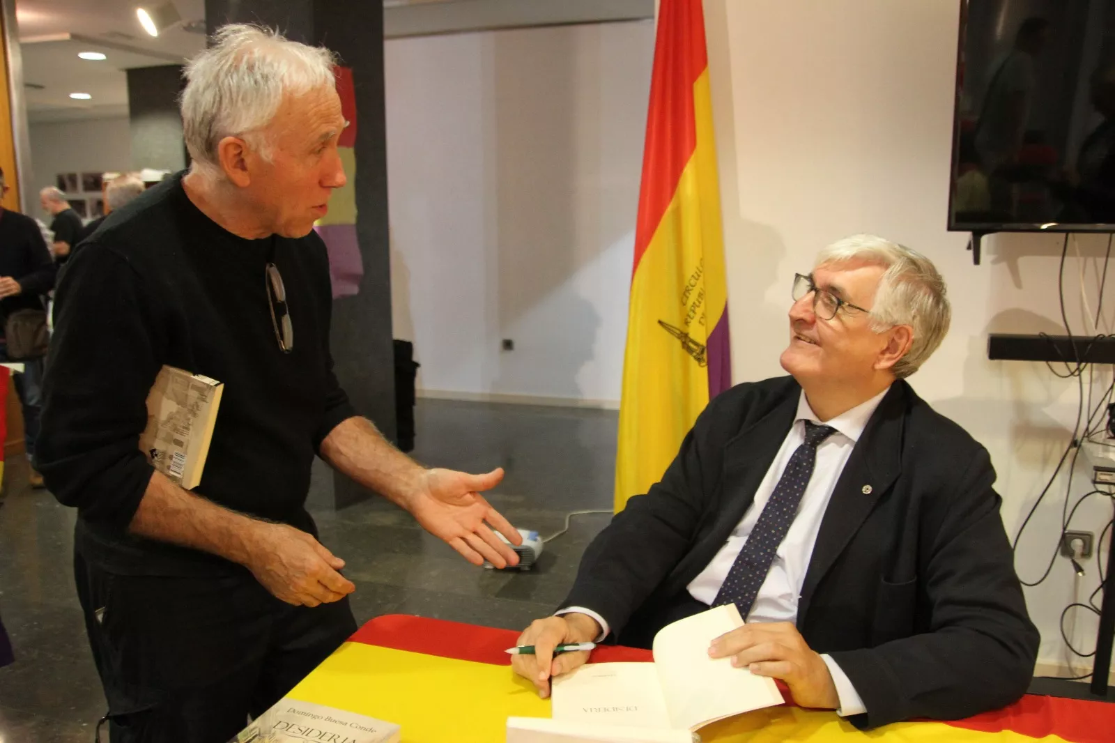 Presentación del libro "Desideria" de Domingo j. Buesa en el CRMAHU. Foto Carlos Neofato