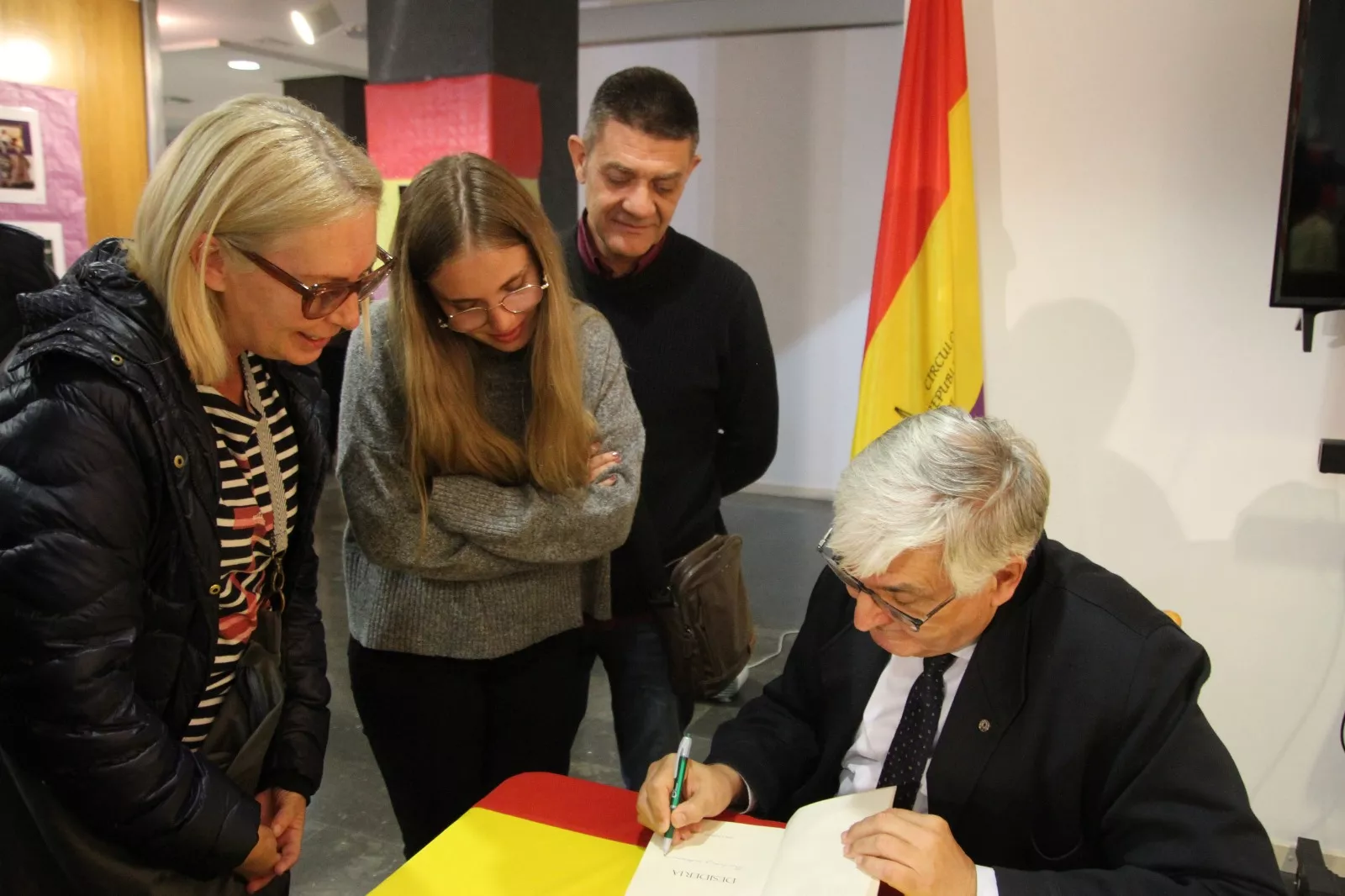 Presentación del libro "Desideria" de Domingo j. Buesa en el CRMAHU. Foto Carlos Neofato