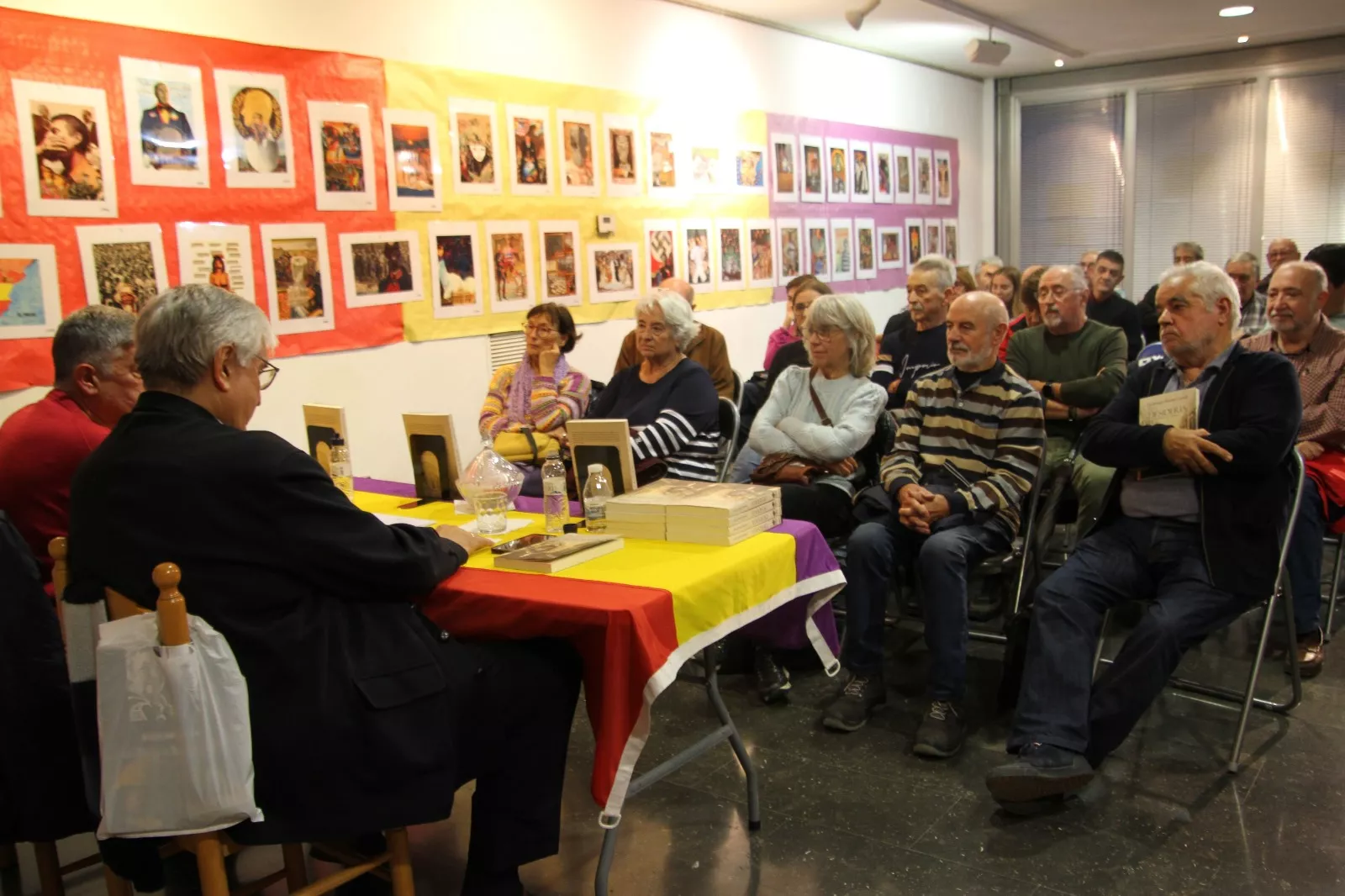 Presentación del libro "Desideria" de Domingo j. Buesa en el CRMAHU. Foto Carlos Neofato