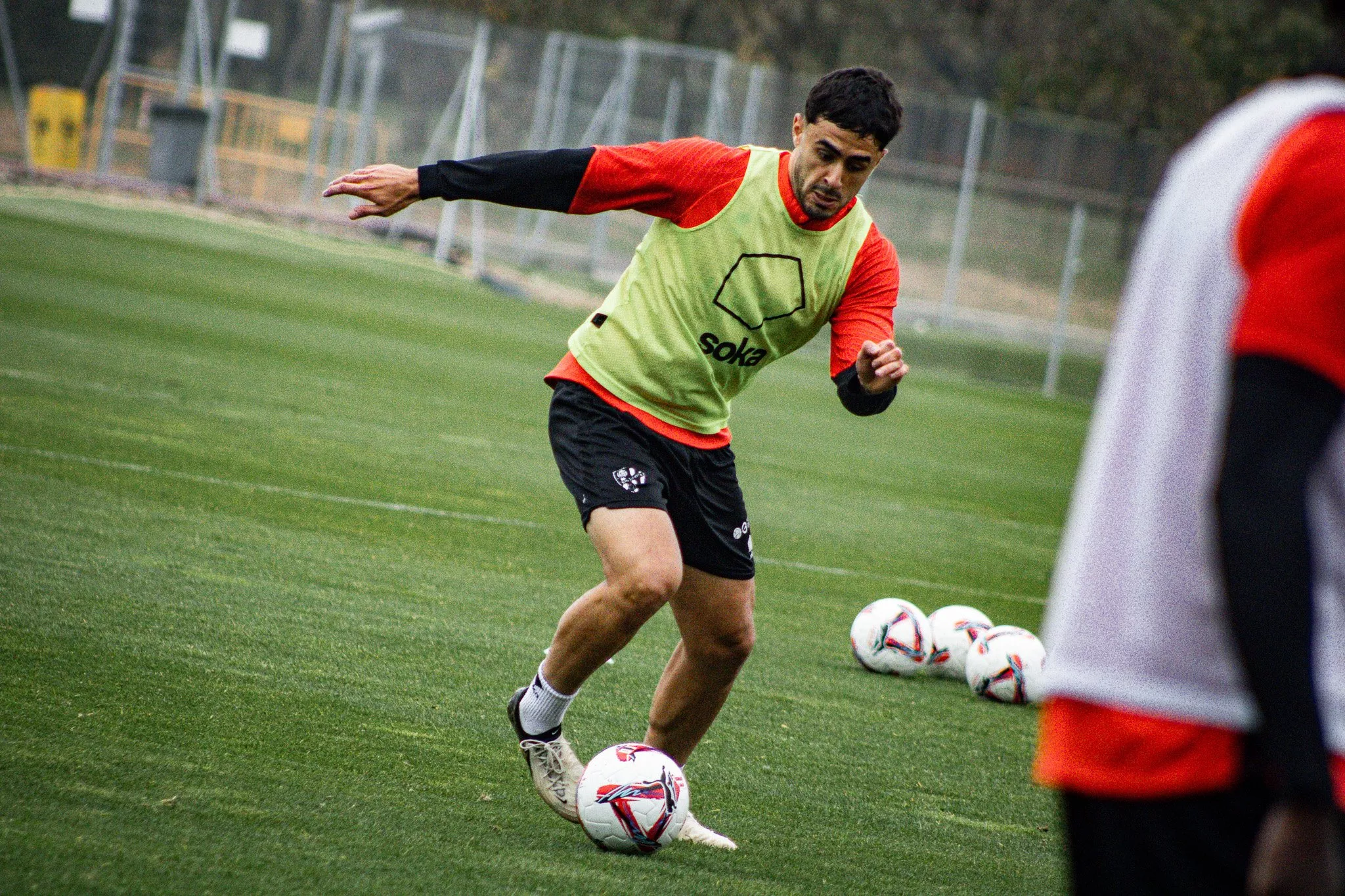 Rubén Pulido, en el entrenamiento del miércoles. Estas son las alineaciones del Sporting-Huesca: un once de circunstancias ante las bajas.