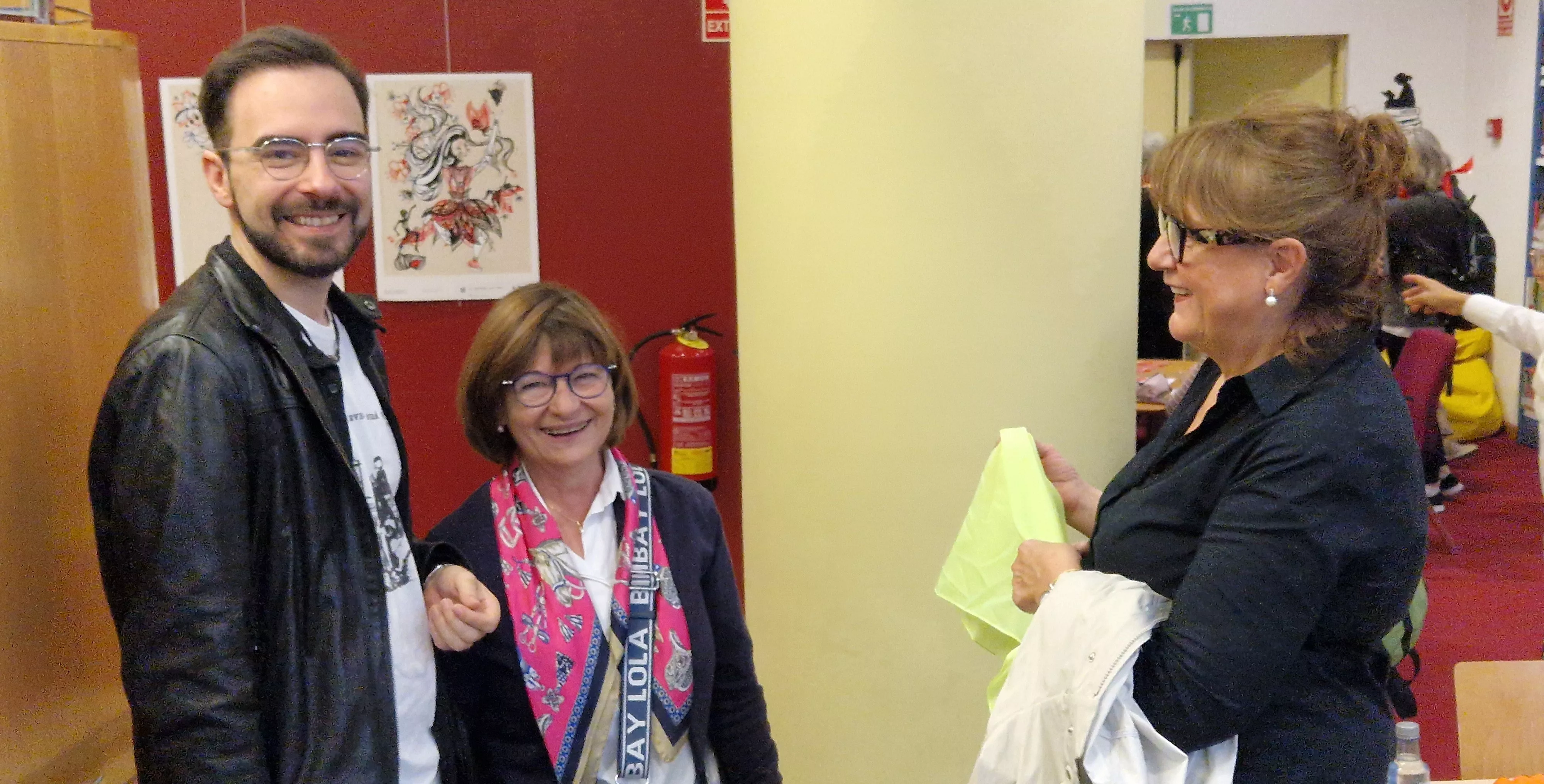 Los integrantes del Coro de la Universidad Ciudadana antes de dar comienzo a la flashmob. Foto Myriam Martínez