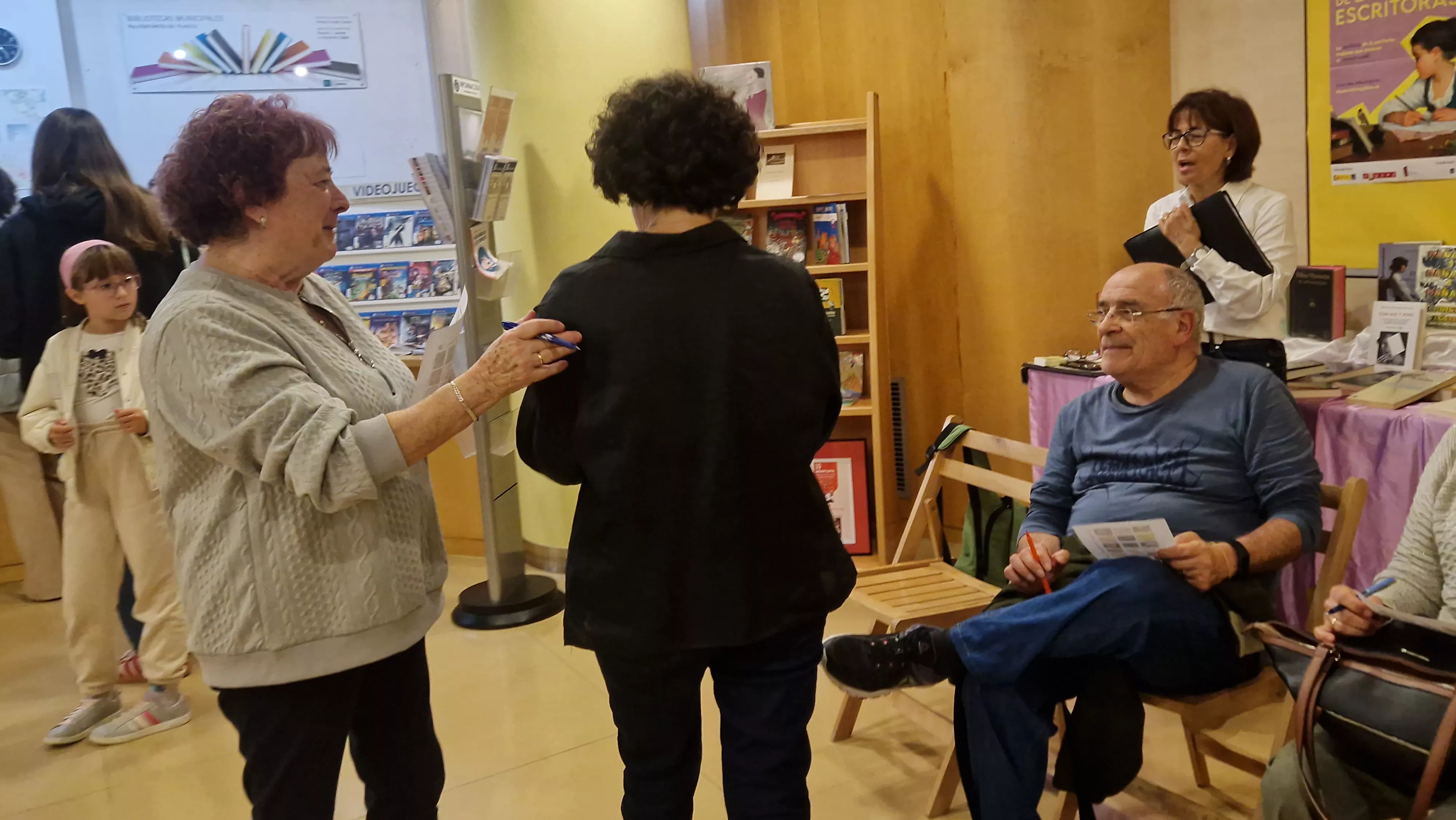 Bingo lector, en la Durán Gudiol. Foto Myriam Martínez