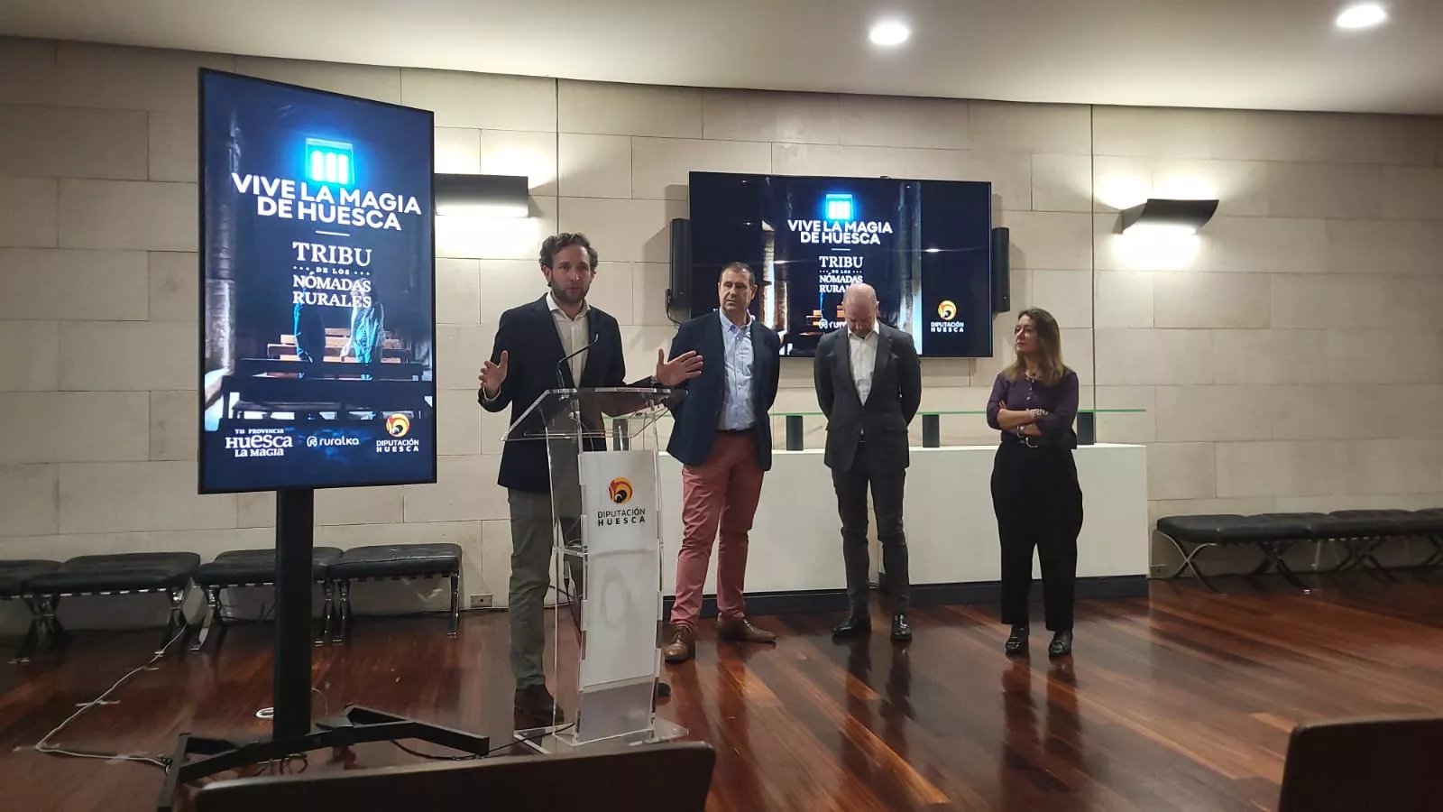 Momento de la presentación del vídeo promocional este viernes en Huesca. 