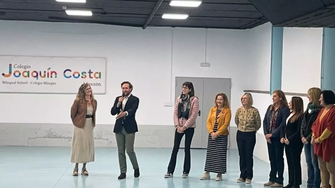 Acto de inauguración de la sala multiusos de colegio Joaquín Costa. Acto de inauguración de la sala multiusos de colegio Joaquín Costa.