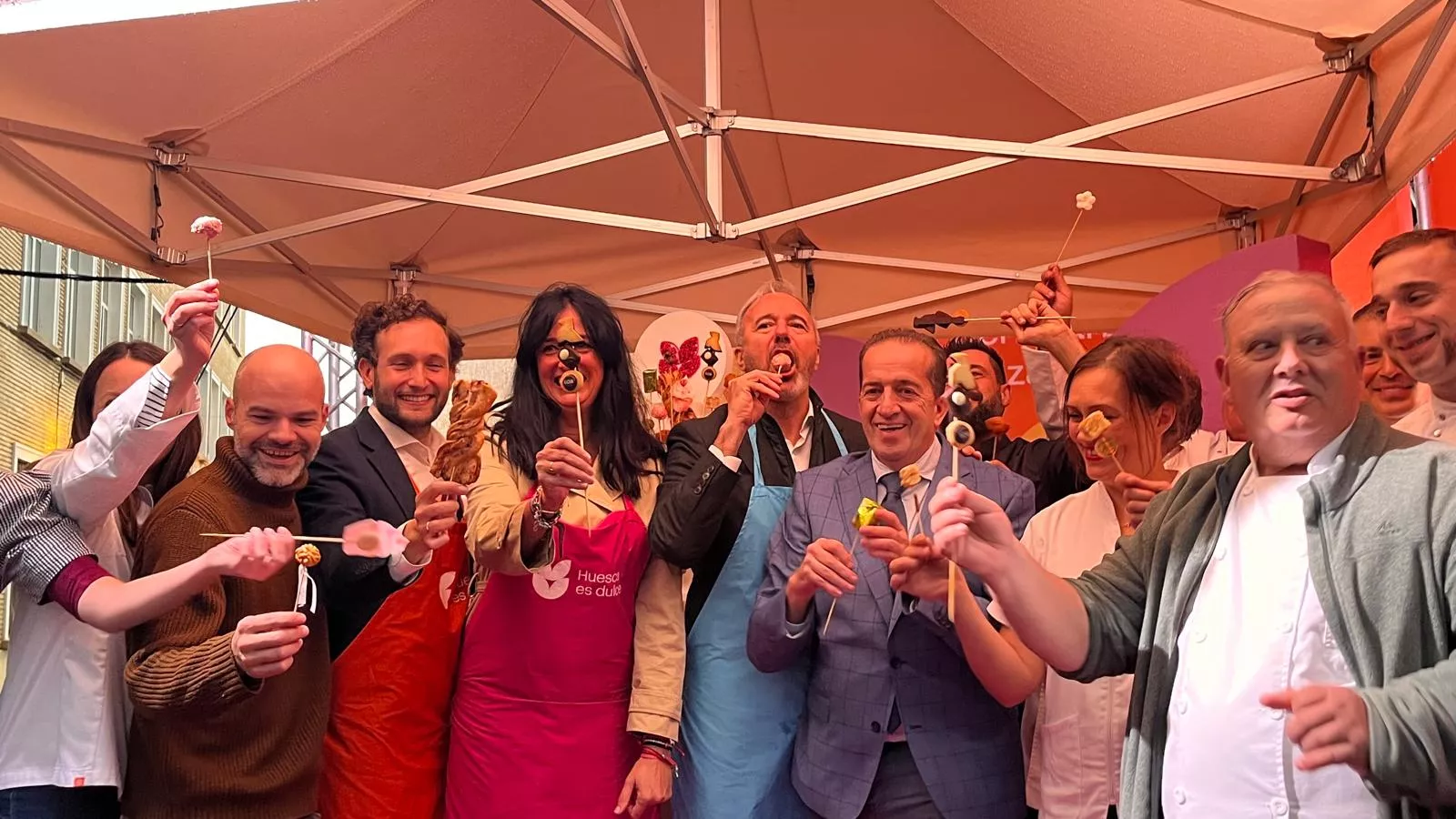 Inauguración de la primera edición de la Feria del Dulce en Huesca. Foto Mercedes Manterola