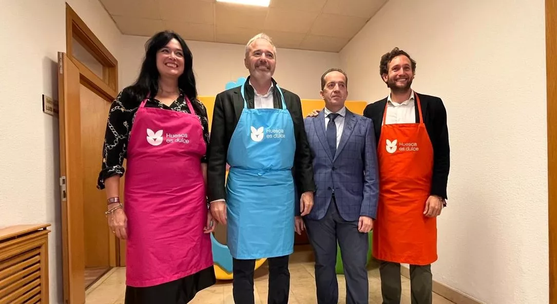 Inauguración de la primera edición de la Feria del Dulce en Huesca. Foto Mercedes Manterola