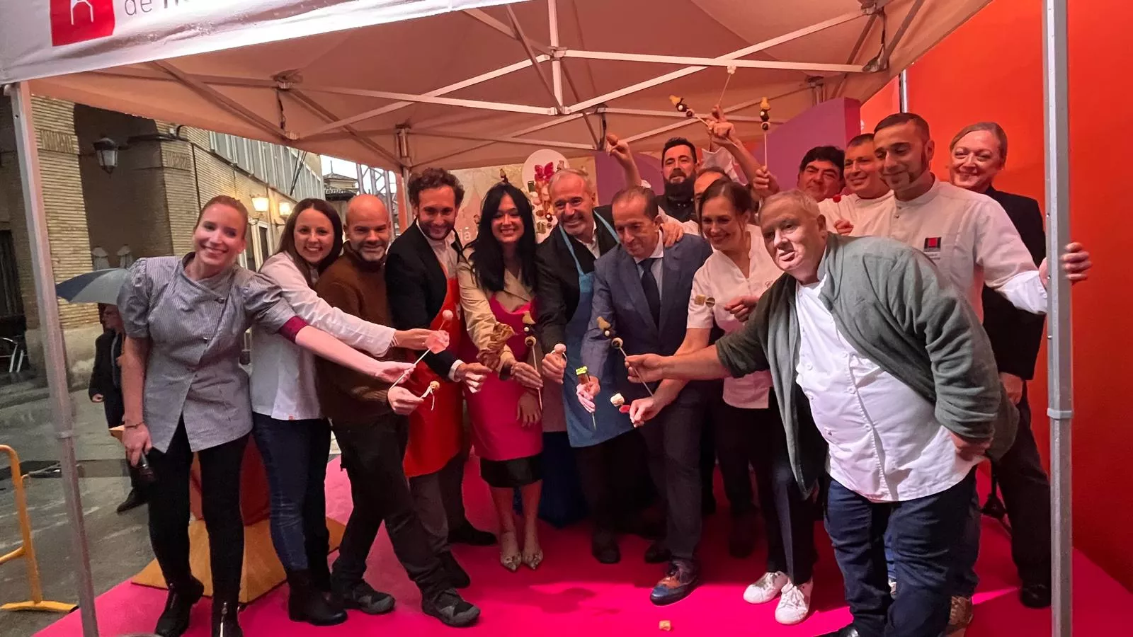 Inauguración de la primera edición de la Feria del Dulce en Huesca. Foto Mercedes Manterola