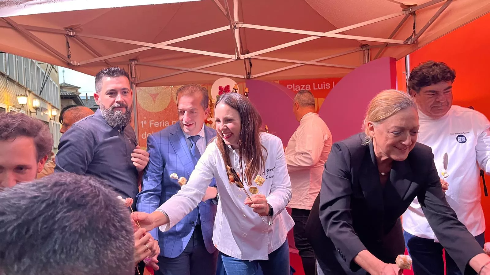 Inauguración de la primera edición de la Feria del Dulce en Huesca. Foto Mercedes Manterola