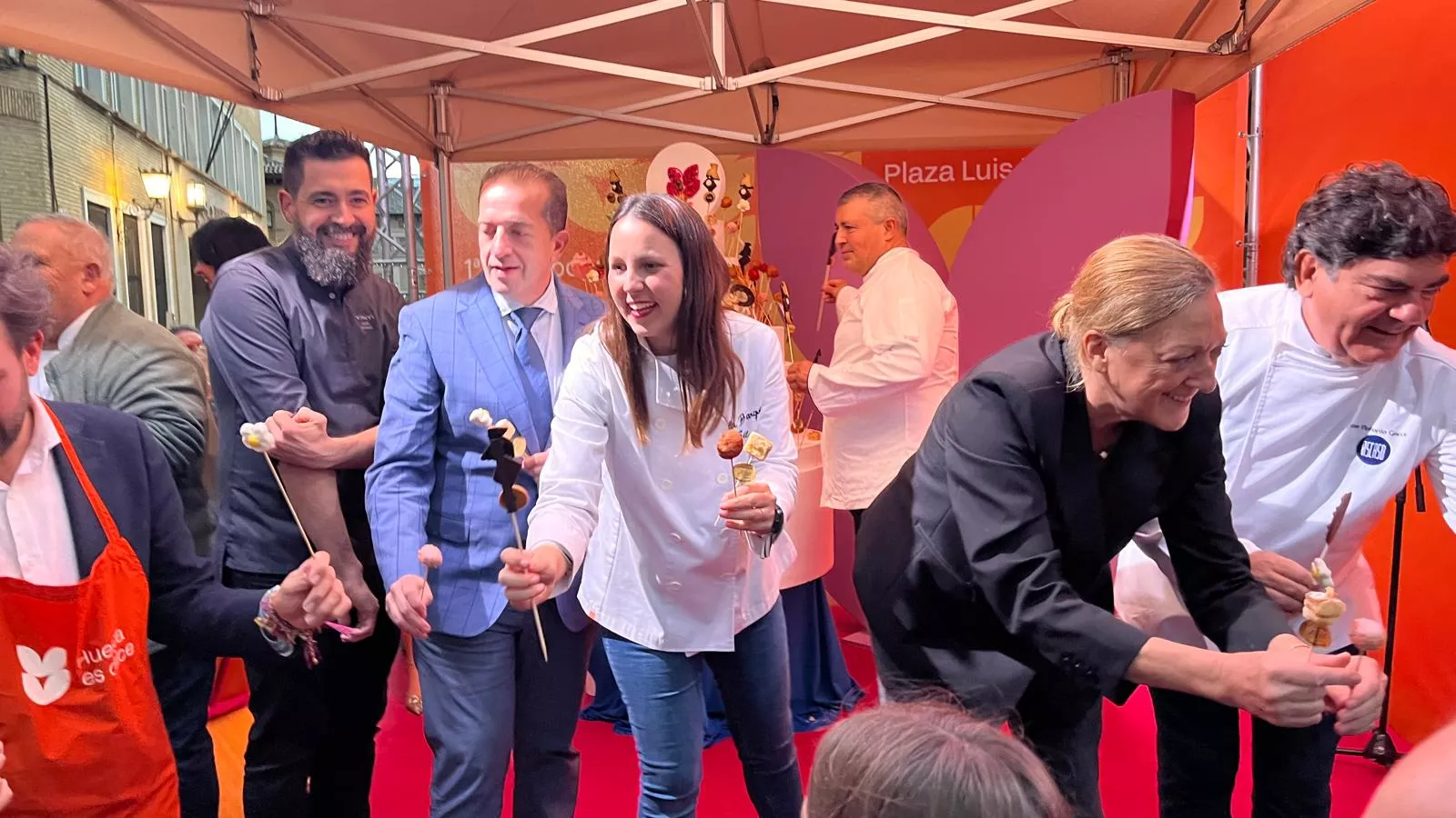 Inauguración de la primera edición de la Feria del Dulce en Huesca. Foto Mercedes Manterola