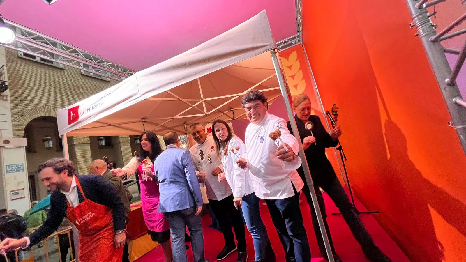 Inauguración de la primera edición de la Feria del Dulce en Huesca. Foto Mercedes Manterola