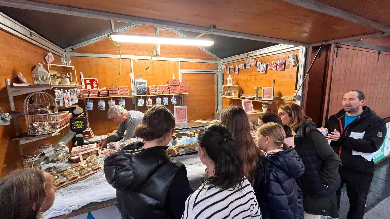 Inauguración de la primera edición de la Feria del Dulce en Huesca. Foto Mercedes Manterola