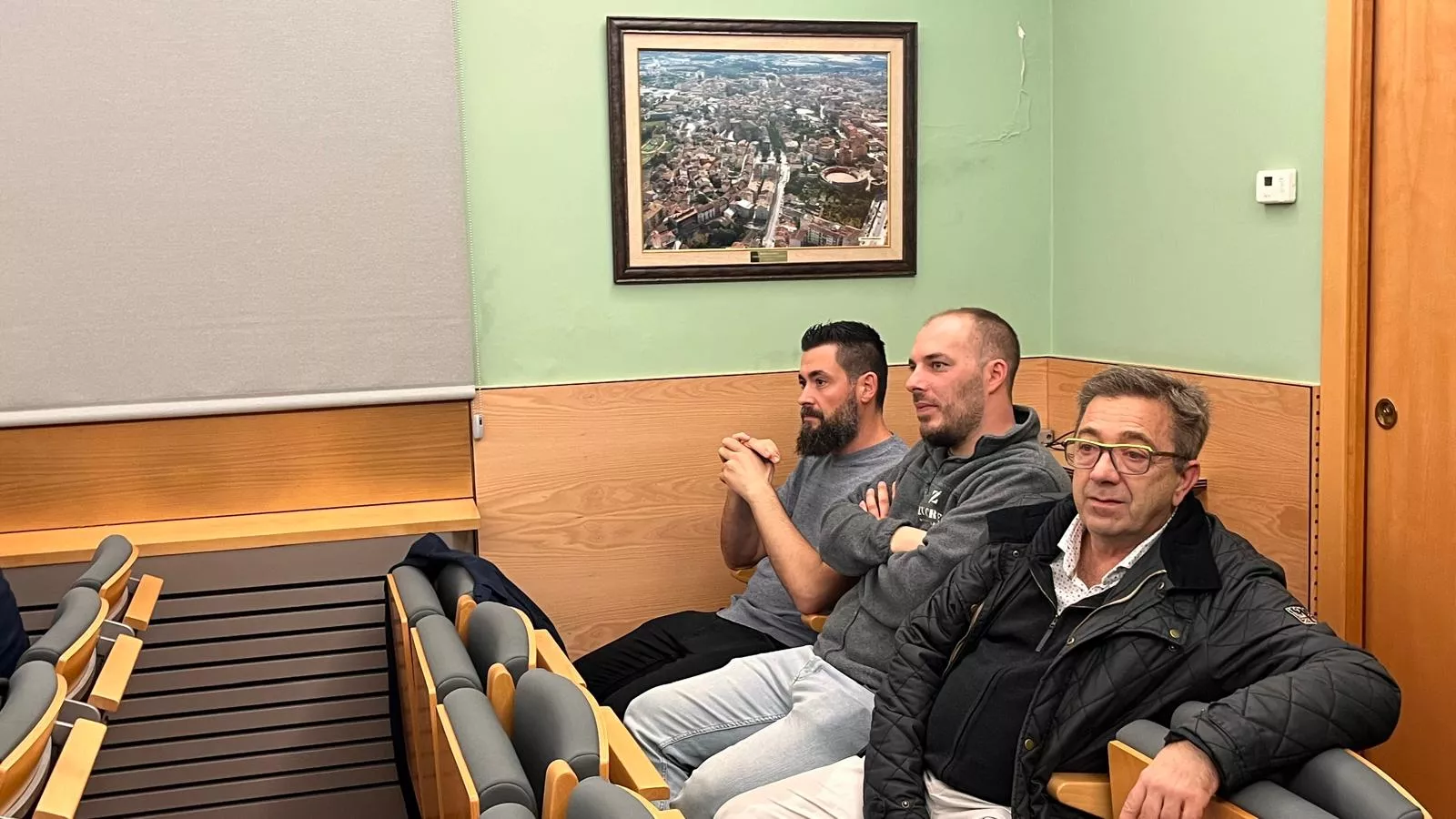 Inauguración de la primera edición de la Feria del Dulce en Huesca. Foto Mercedes Manterola