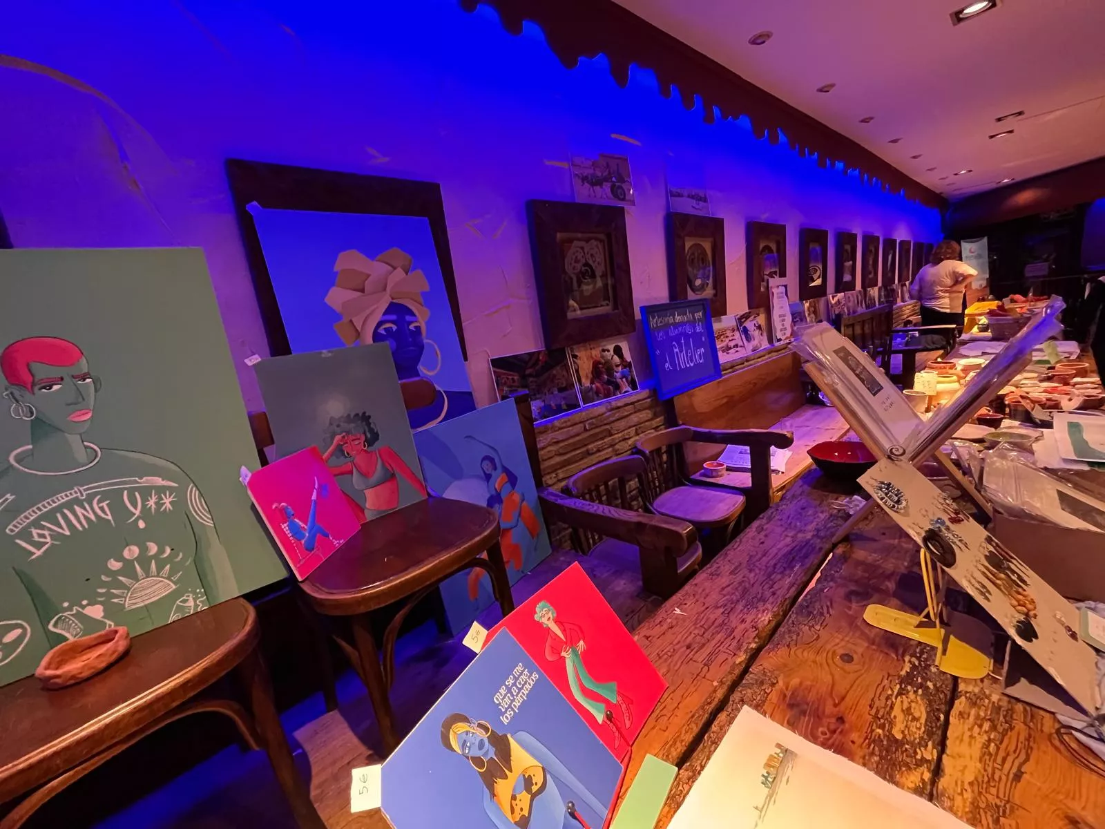 Mercadillo solidario del Sáhara Colour Rice en la Sala Edén de Huesca. Foto Mercedes Manterola