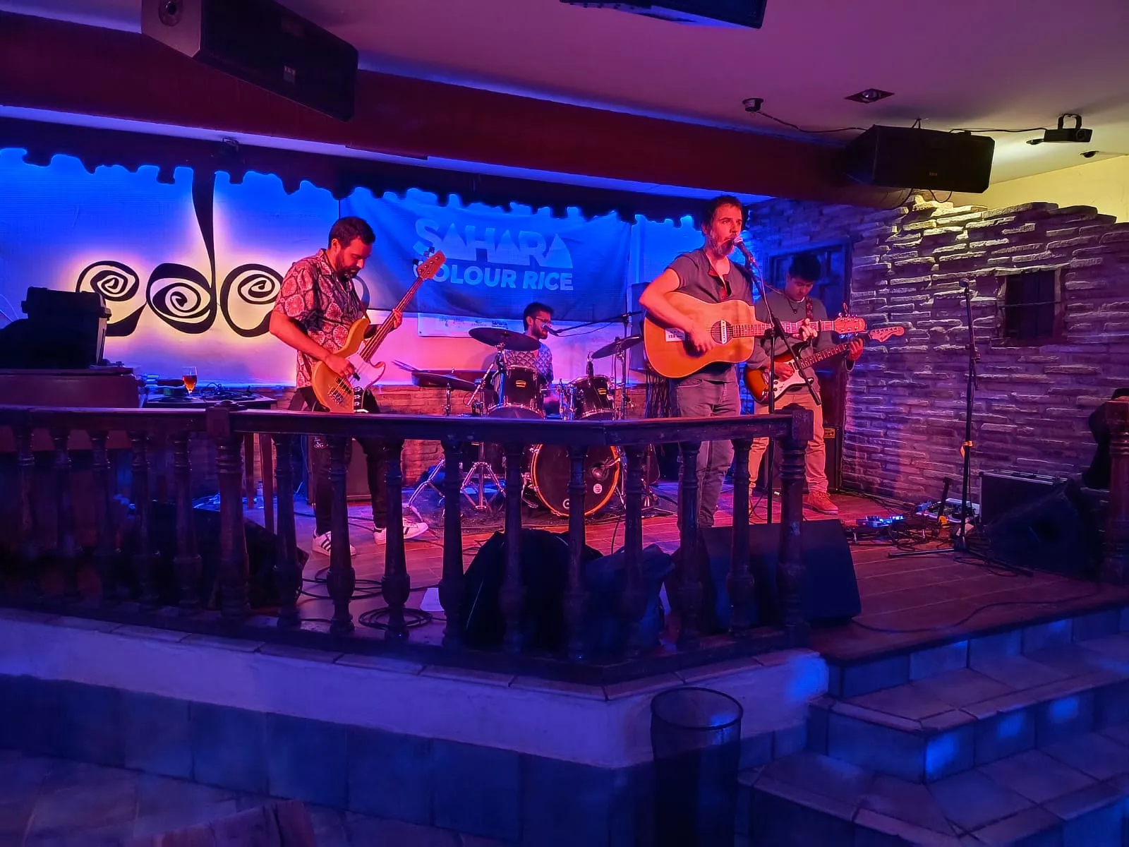 Mercadillo solidario del Sáhara Colour Rice en la Sala Edén de Huesca.