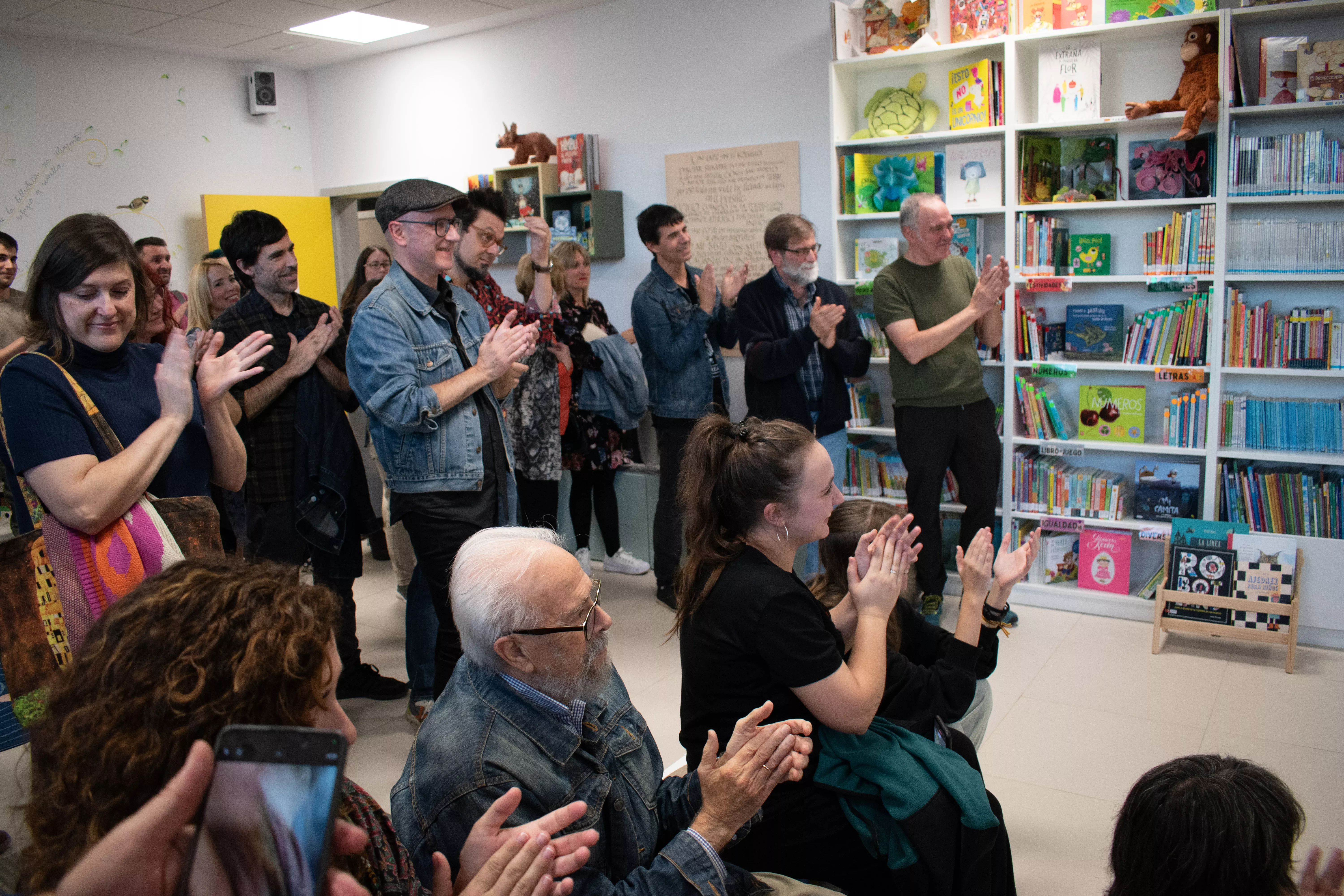 Inauguración de la Biblioteca Javier Hernández.